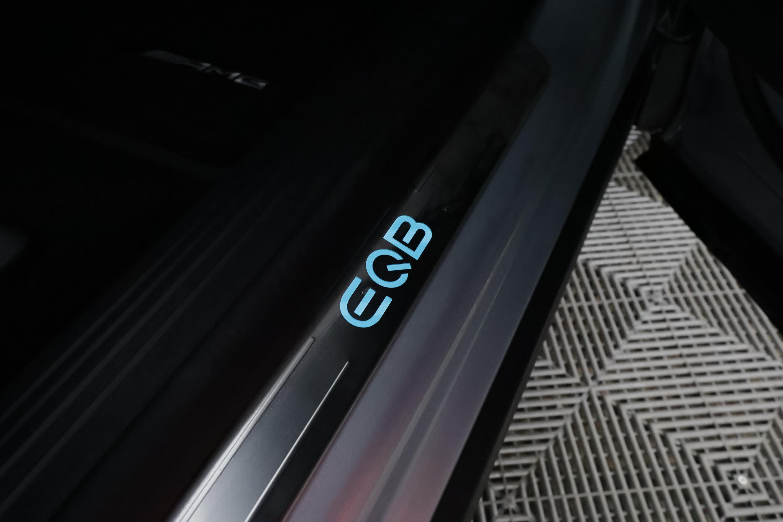 Mercedes-Benz EQB 2025