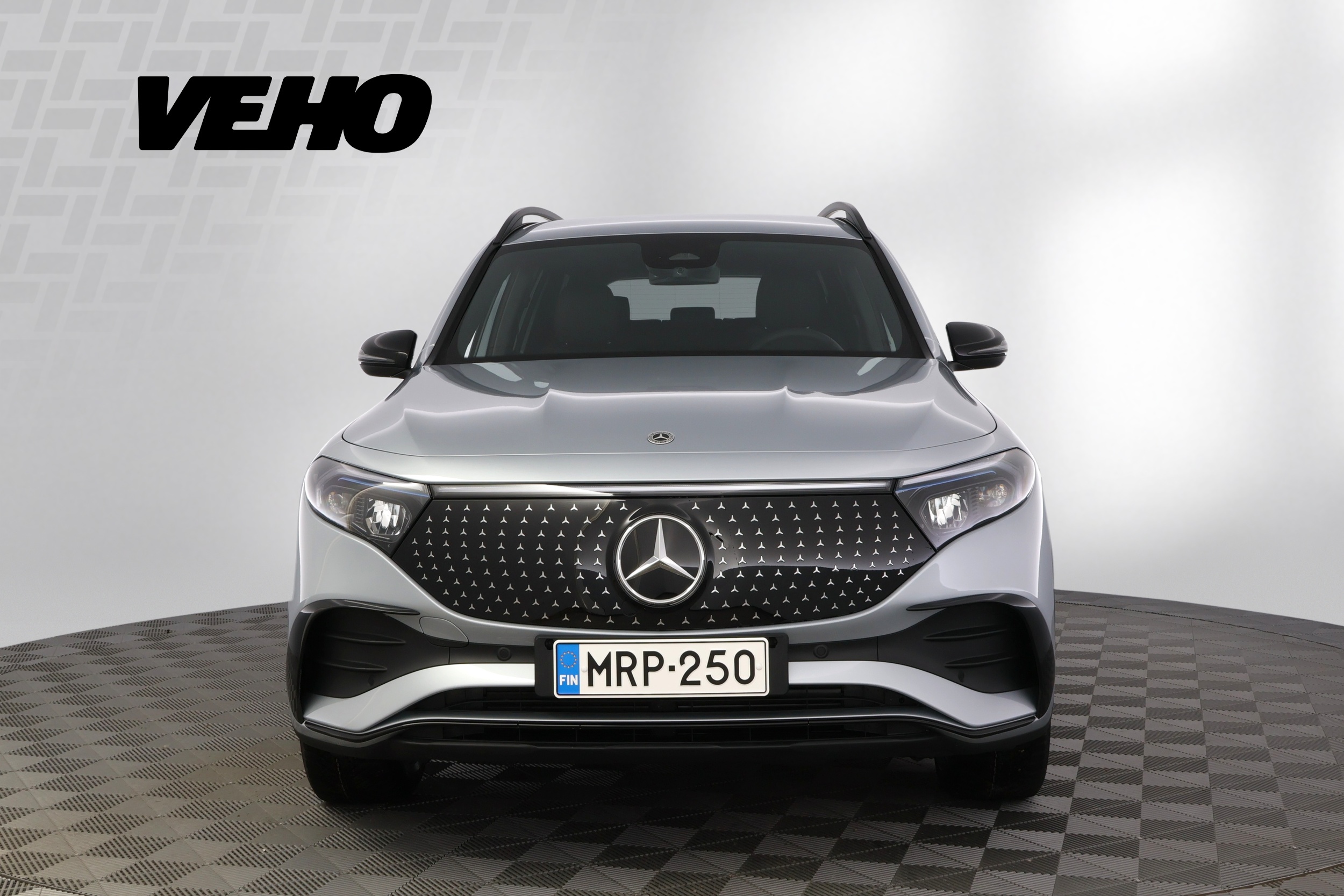 Mercedes-Benz EQB 2025