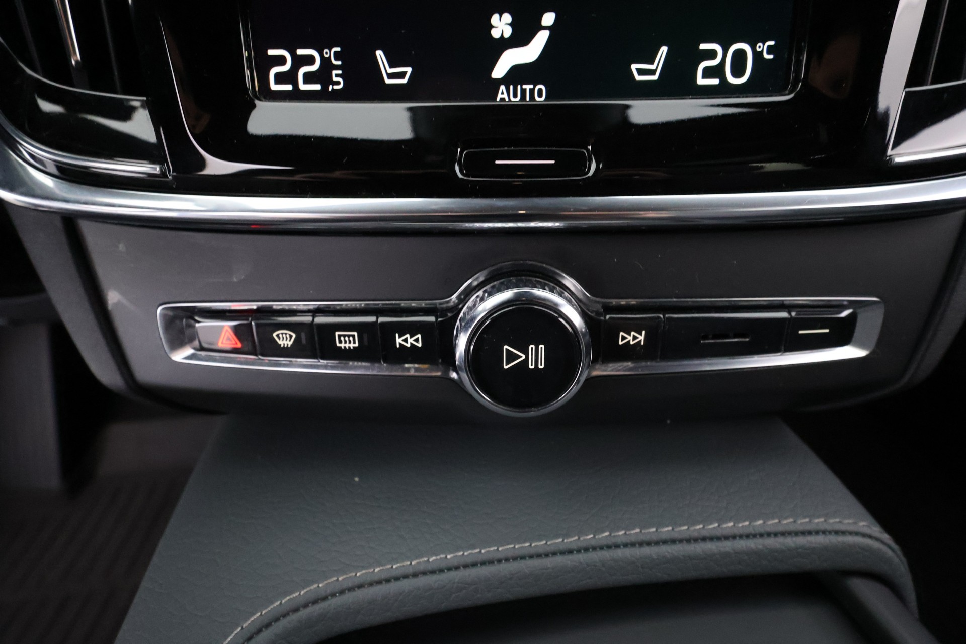 Volvo V90 Cross Country 2021