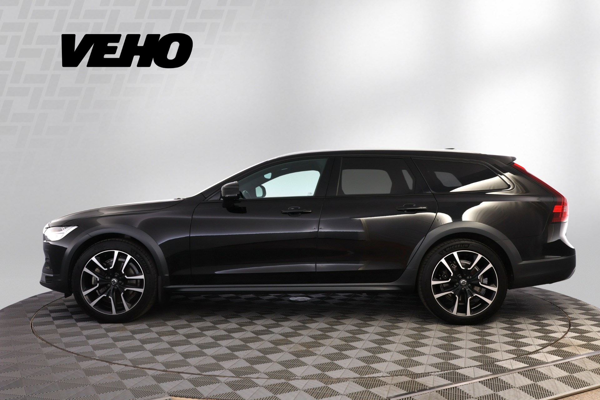 Volvo V90 Cross Country 2021