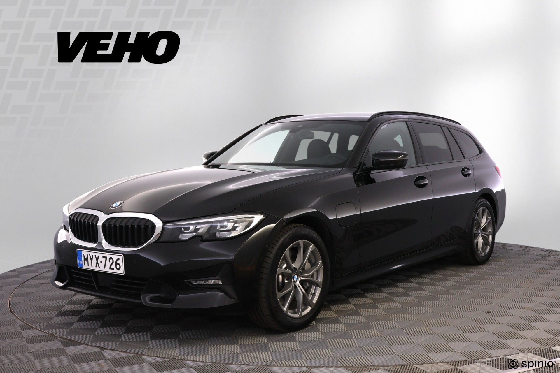 BMW 330 2021