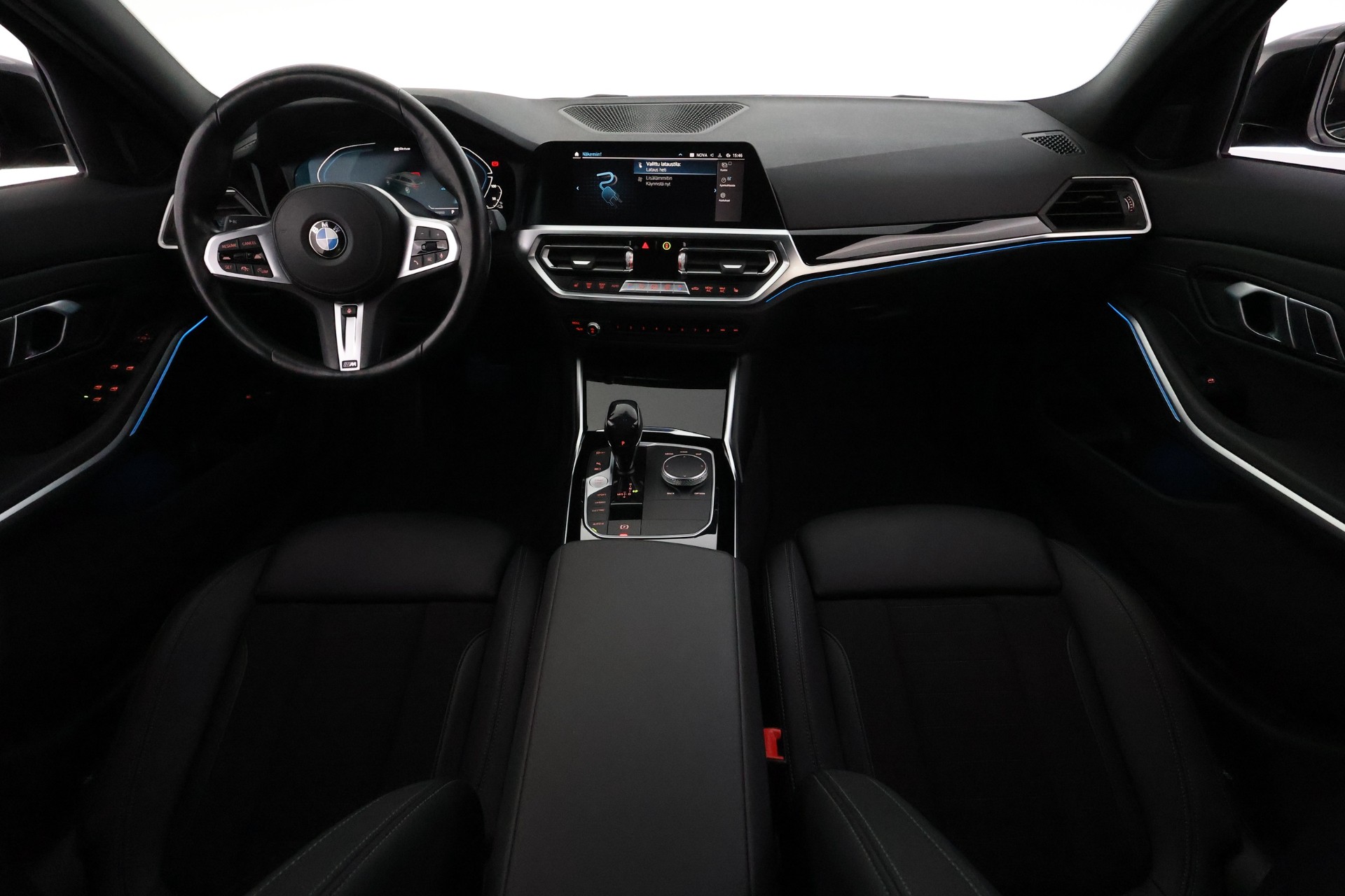 BMW 330 2021