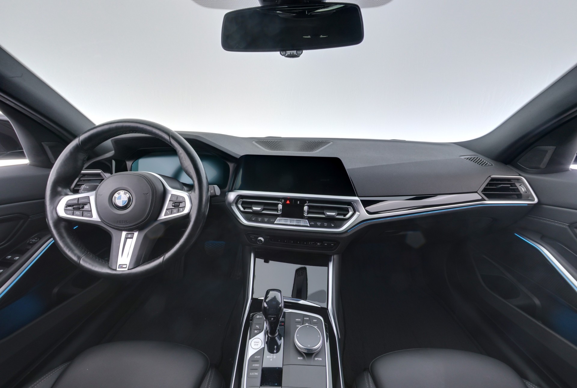 BMW 330 2021
