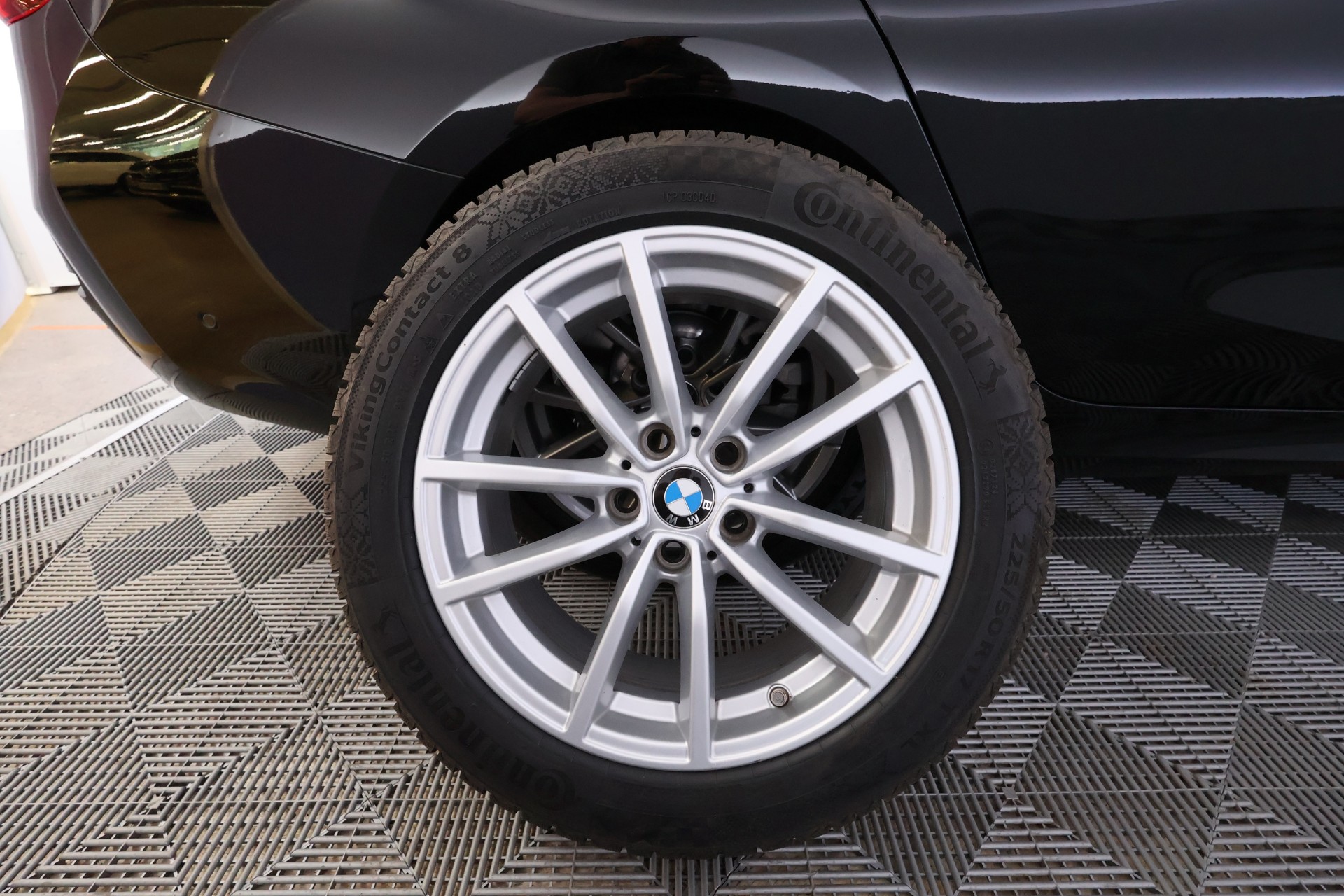 BMW 330 2021