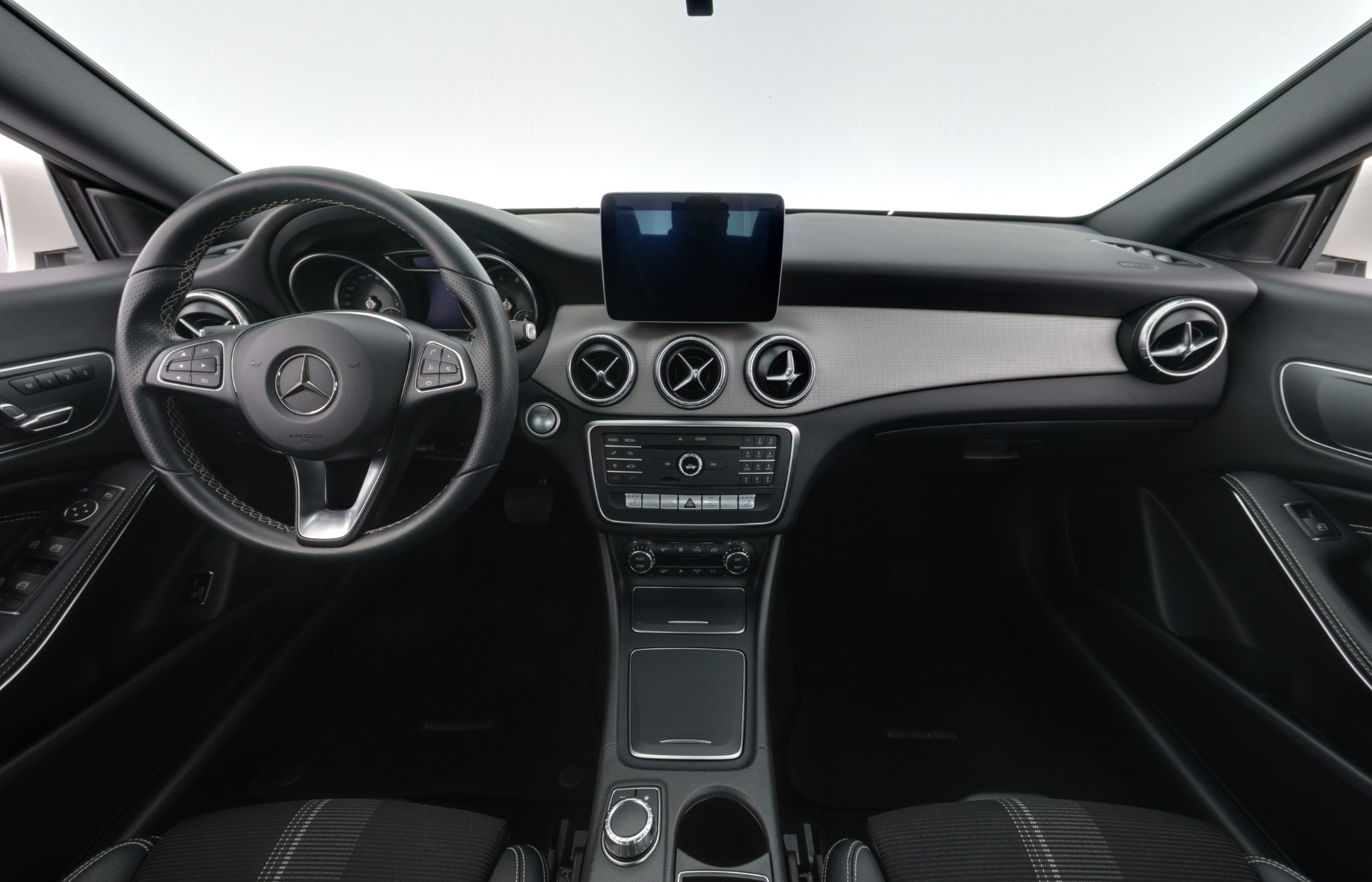 Mercedes-Benz CLA 2018