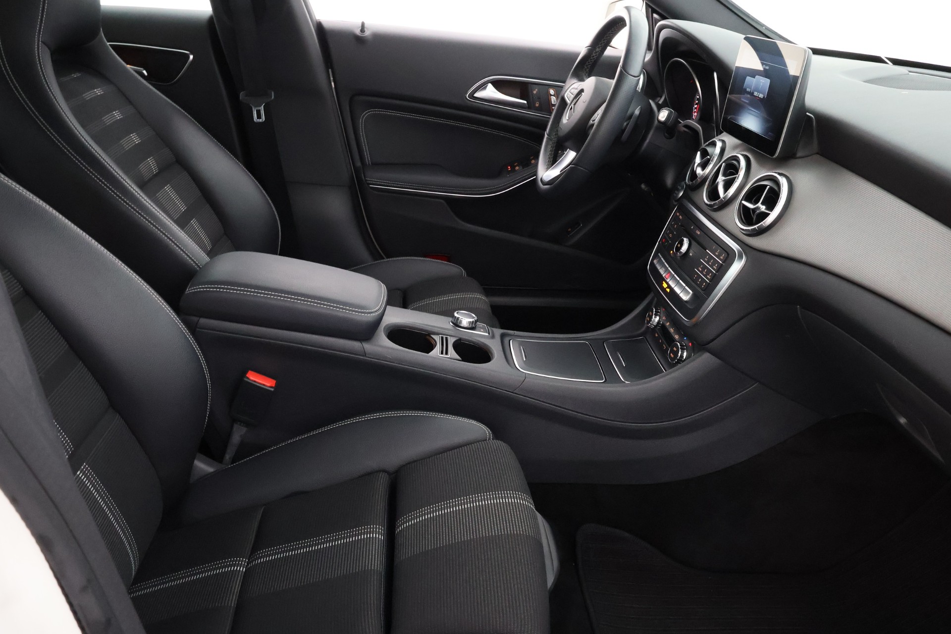 Mercedes-Benz CLA 2018