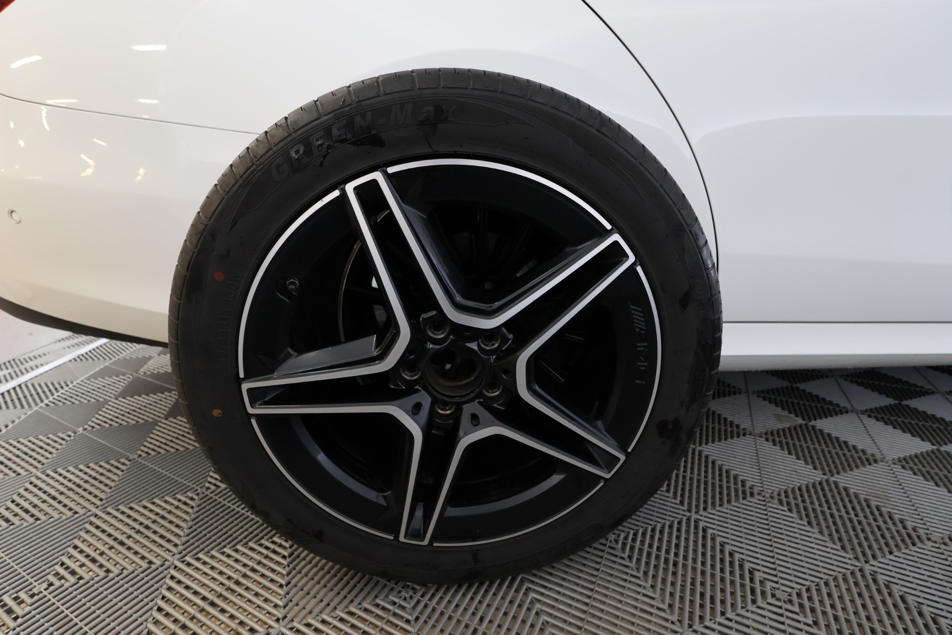 Mercedes-Benz E 2022