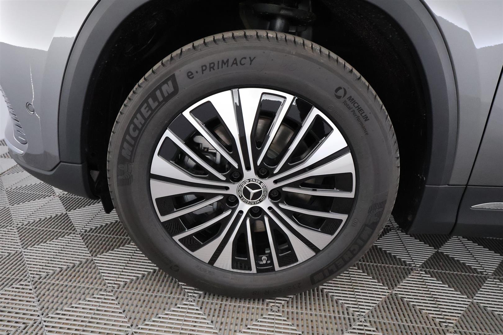 Mercedes-Benz EQA 2025