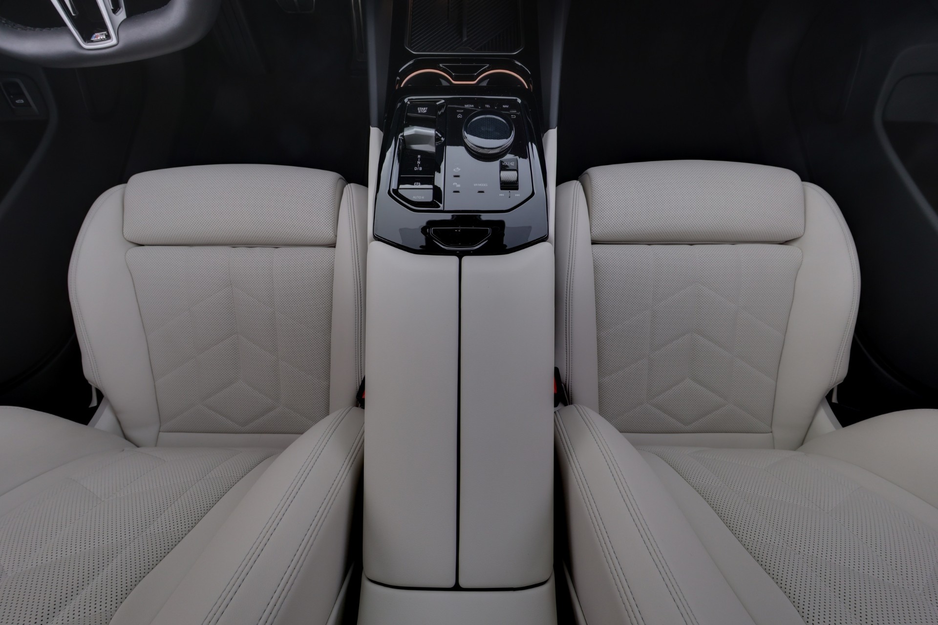BMW i5 2025