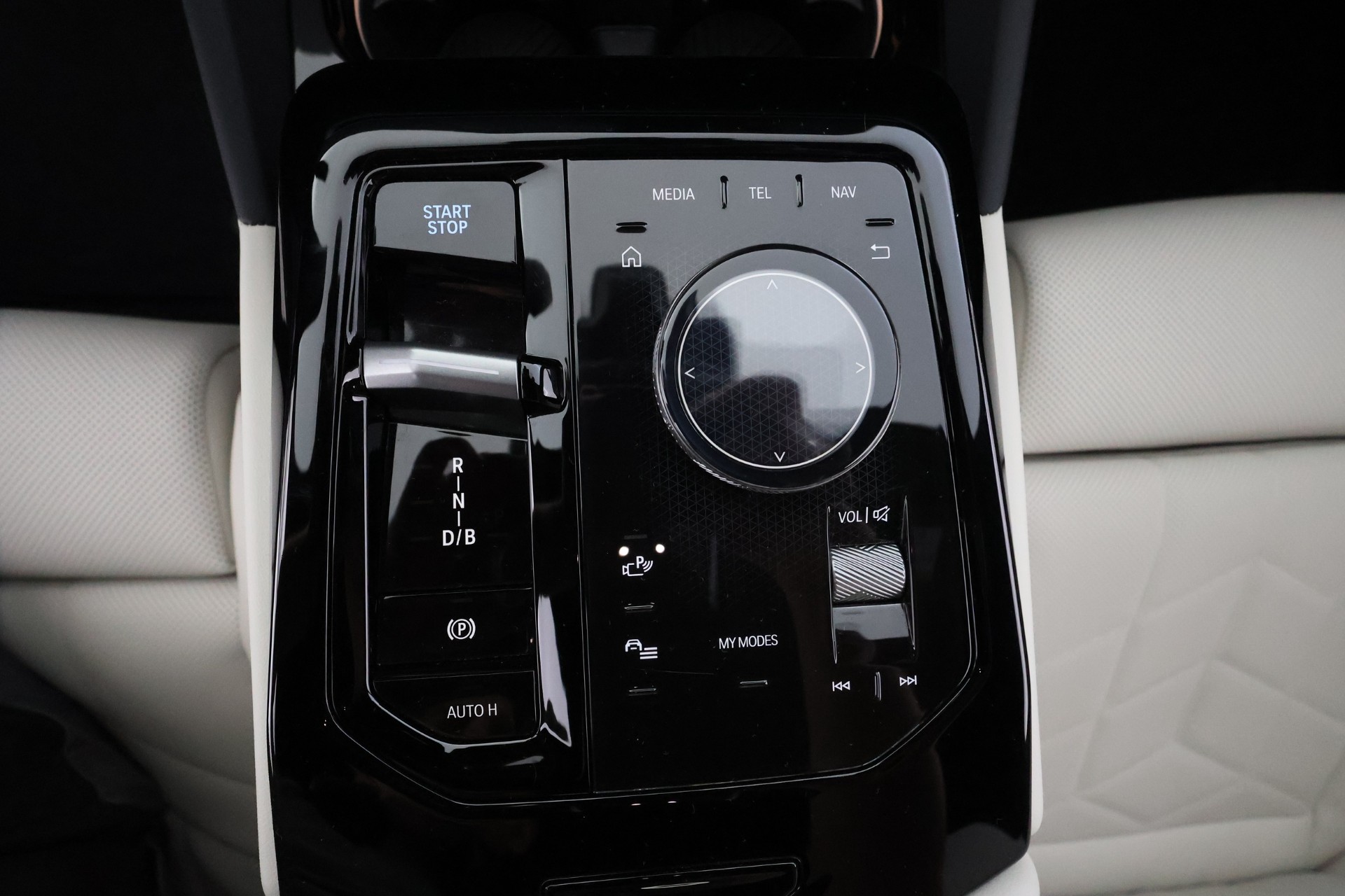 BMW i5 2025