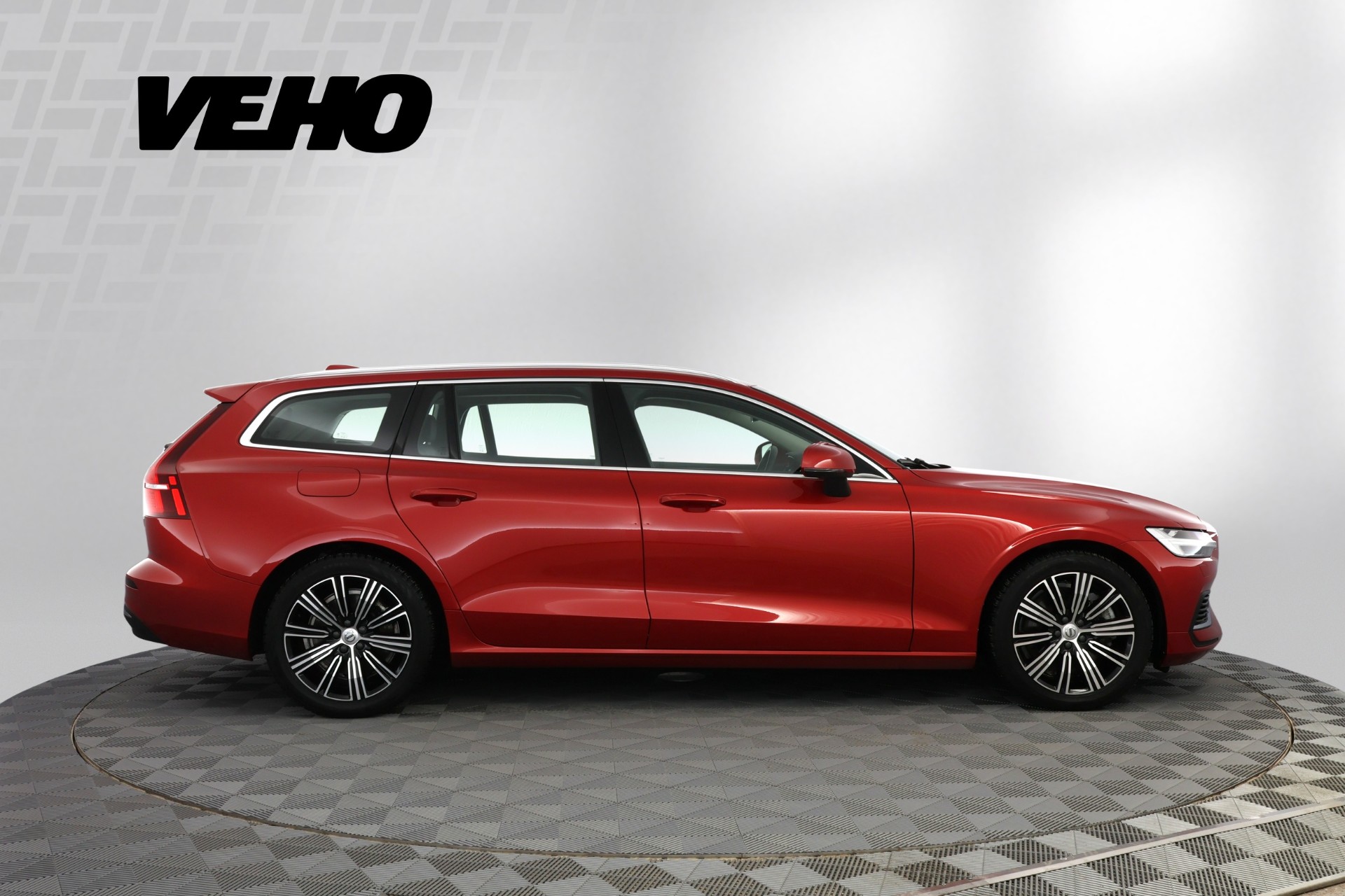 Volvo V60 2022