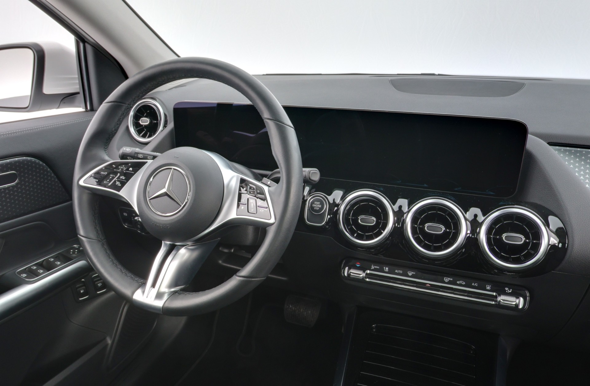 Mercedes-Benz GLA 2023