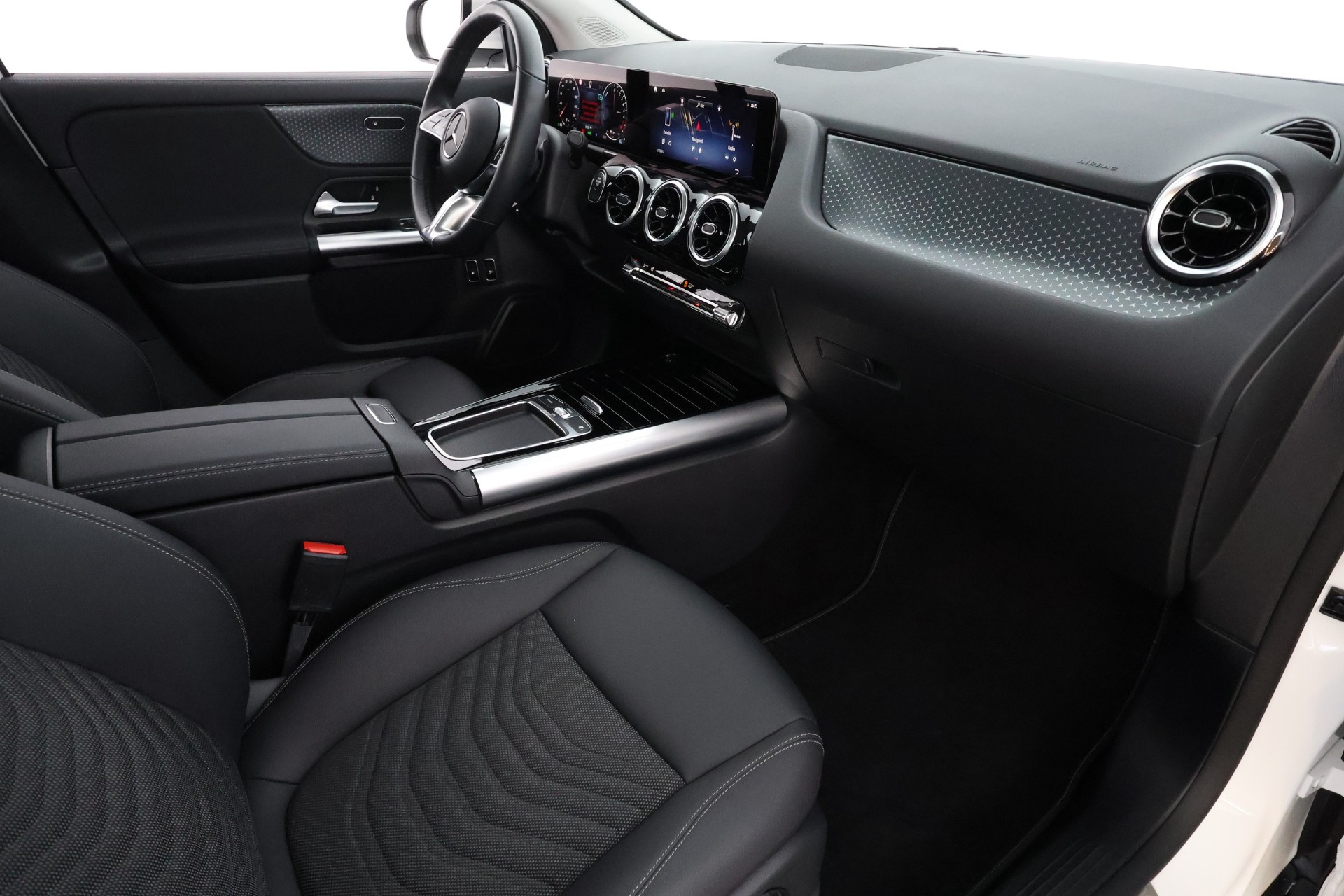 Mercedes-Benz GLA 2023