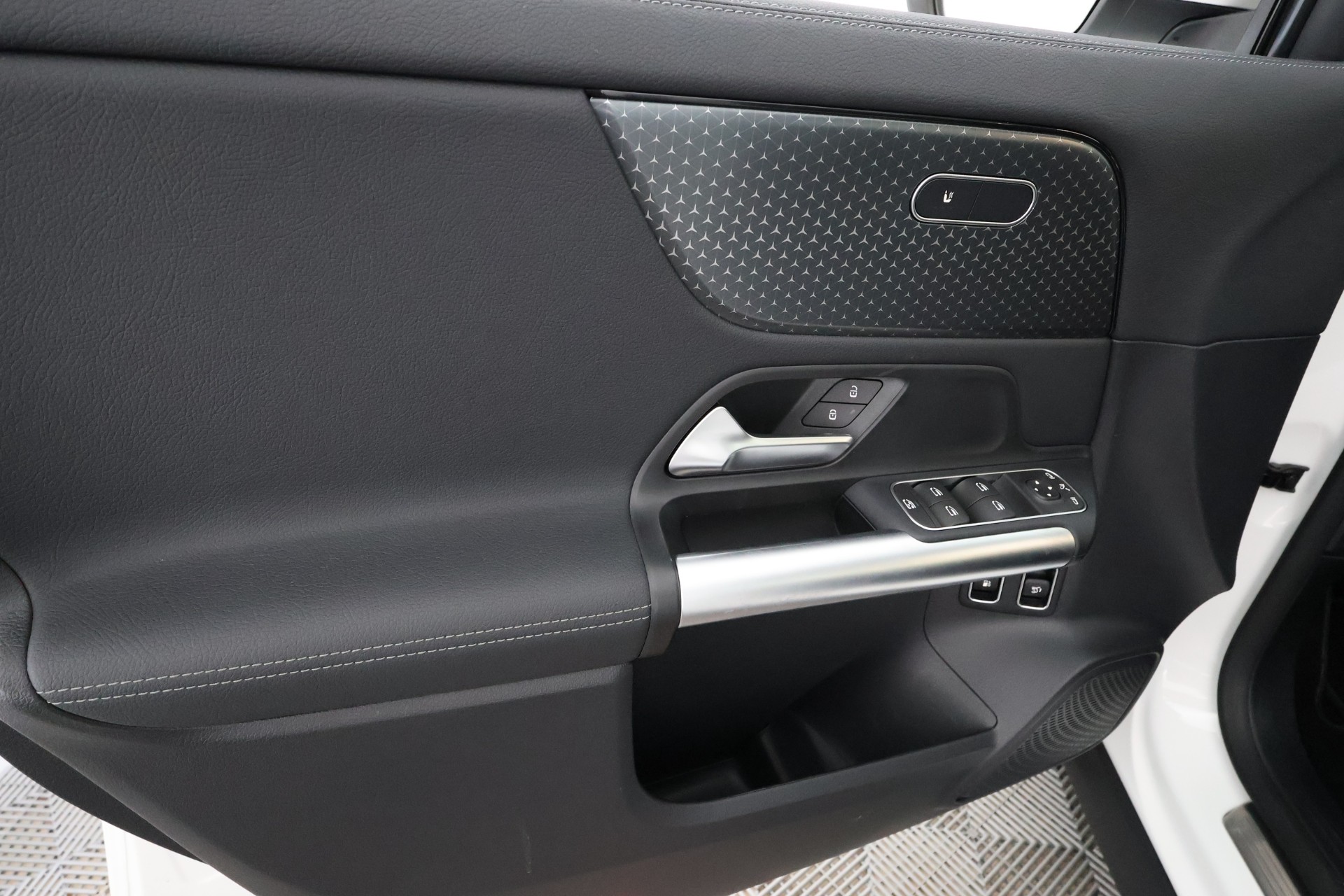 Mercedes-Benz GLA 2023