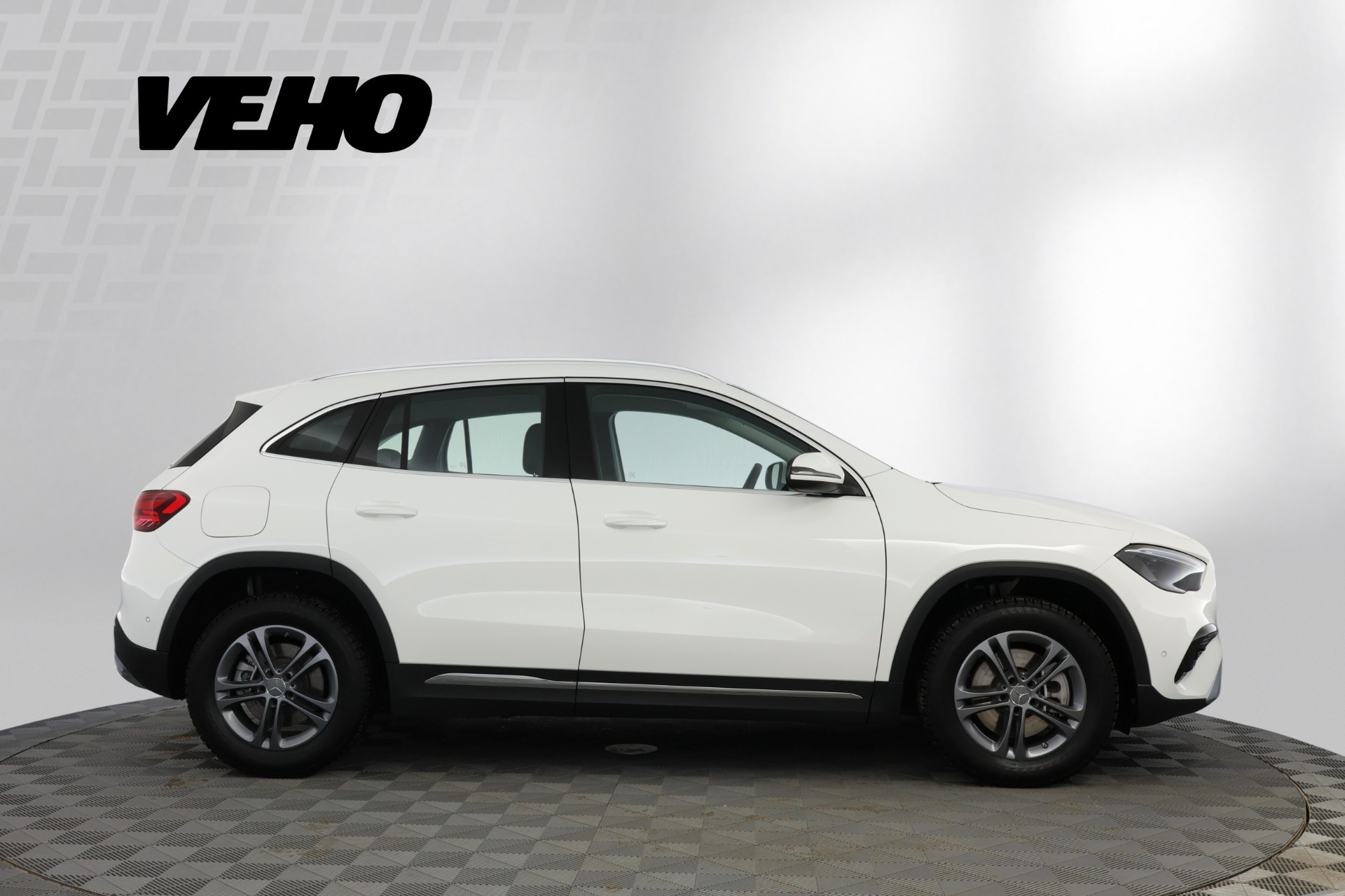 Mercedes-Benz GLA 2023