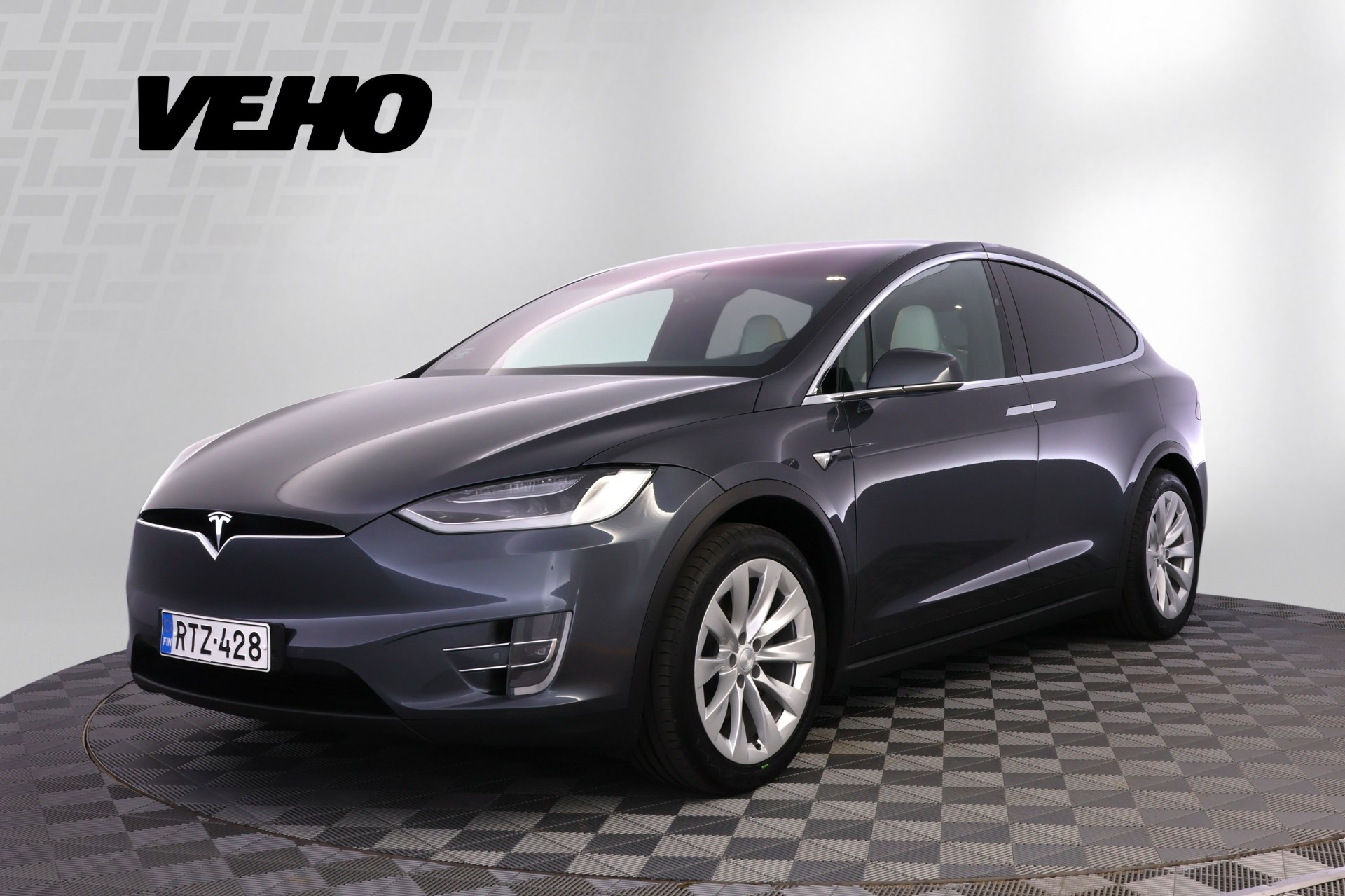 TESLA Model X 2018