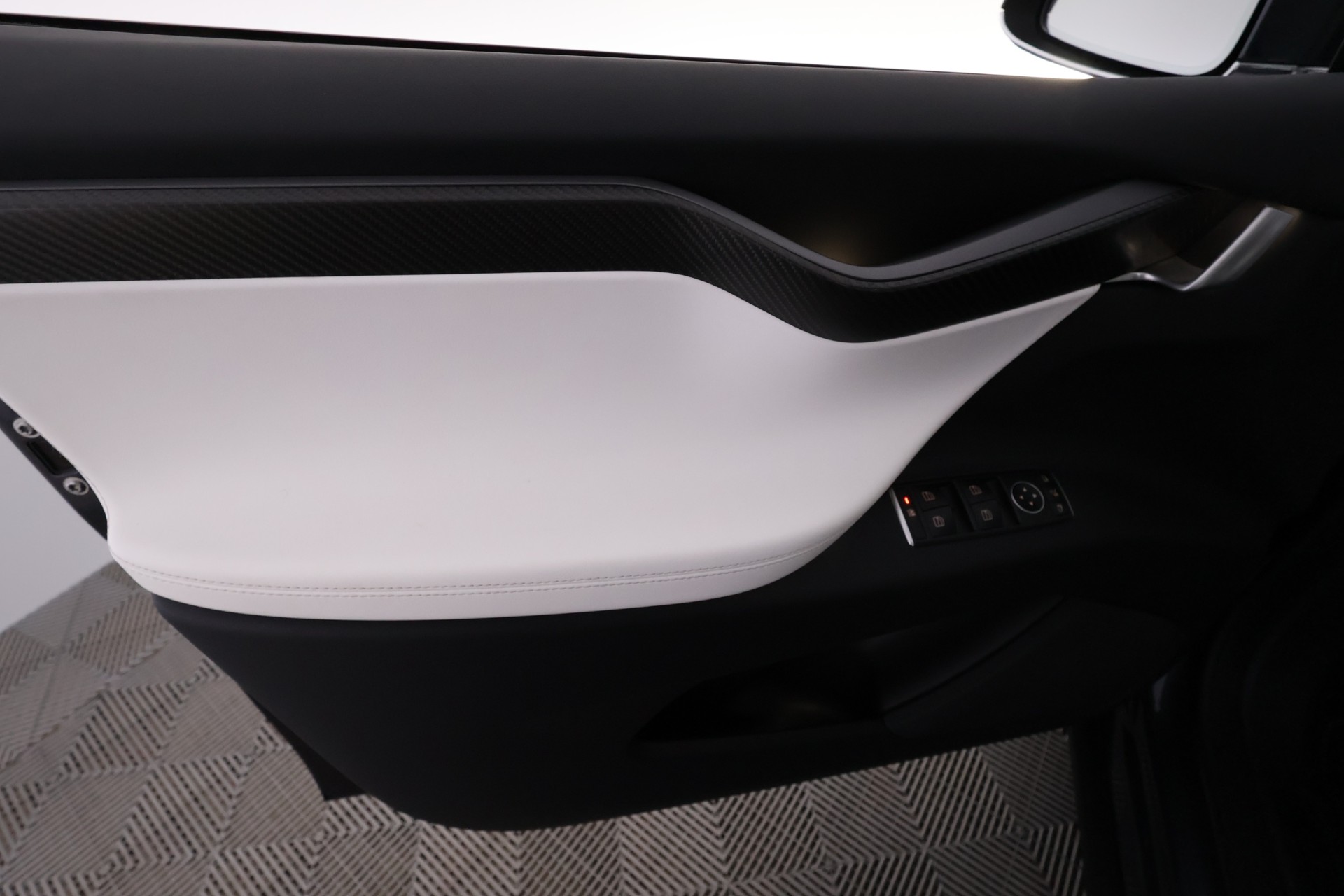 TESLA Model X 2018
