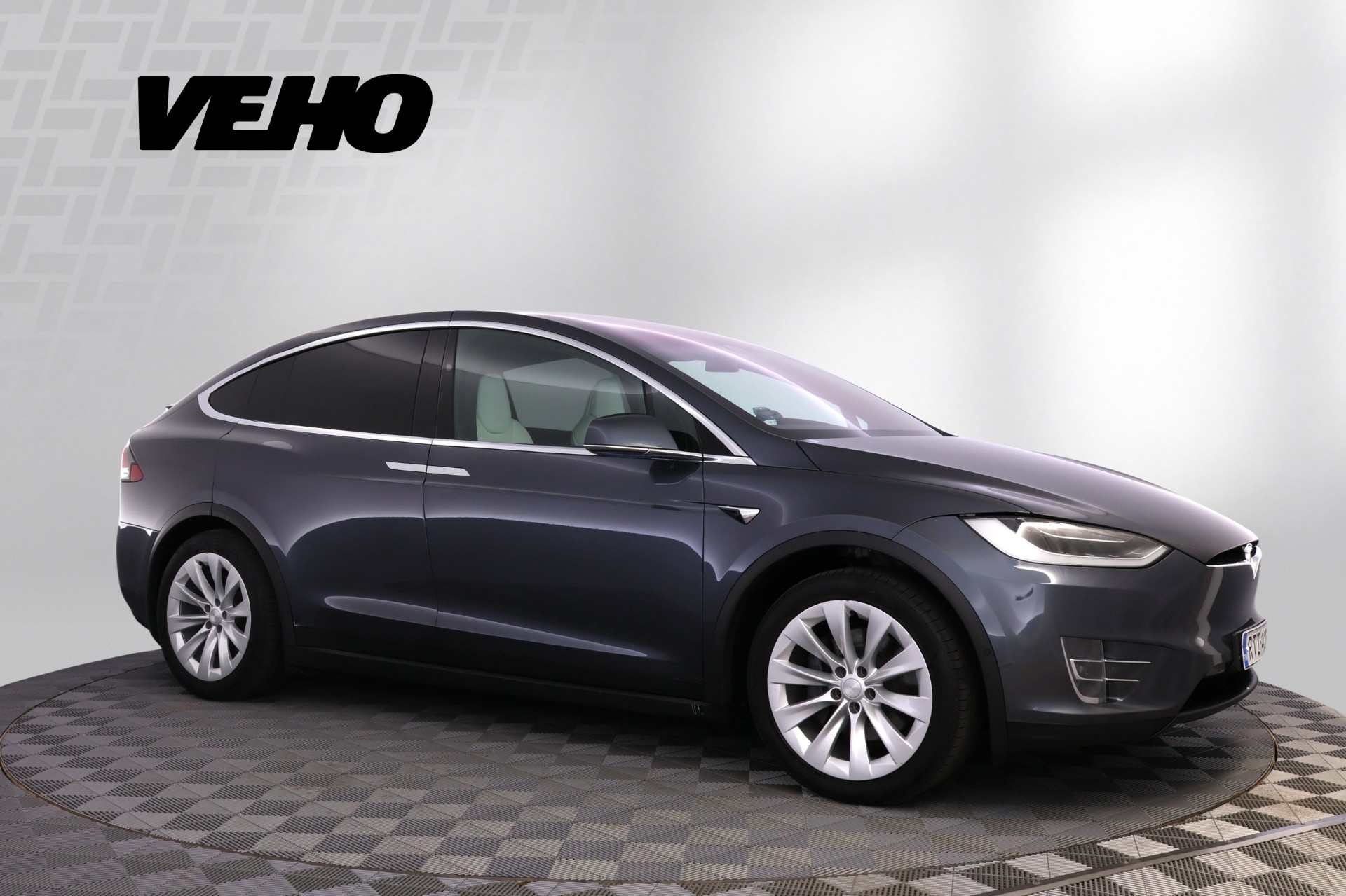 TESLA Model X 2018