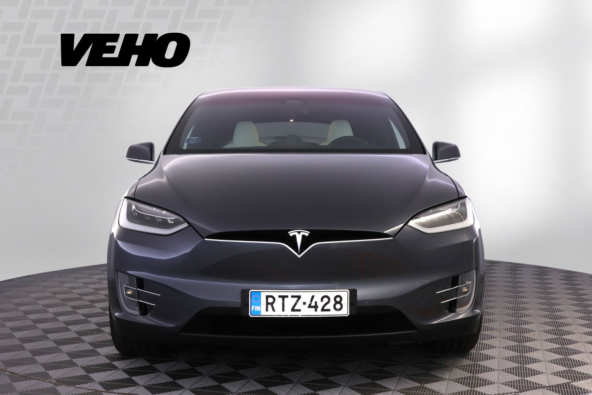 TESLA Model X 2018