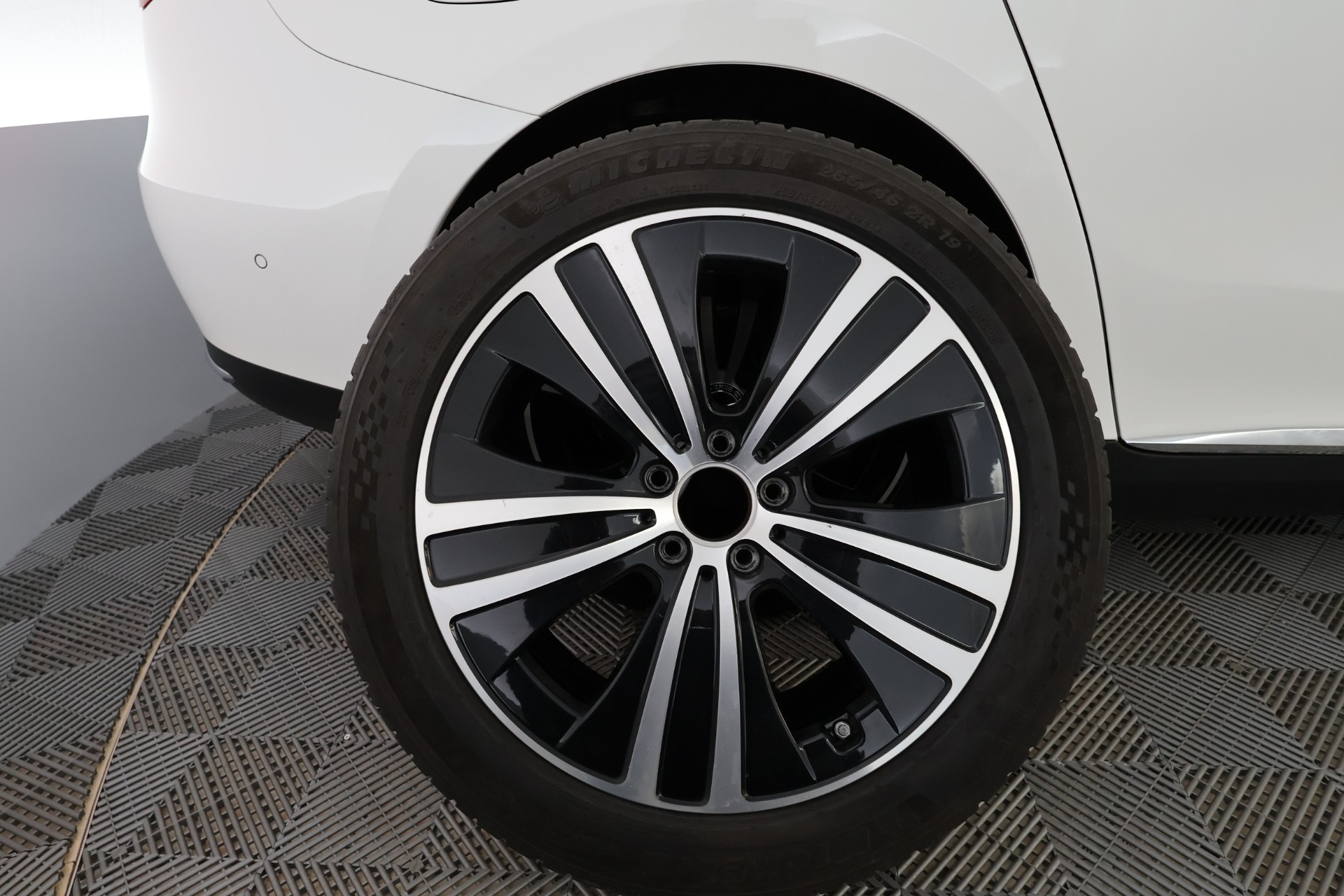 Mercedes-Benz EQE 2023