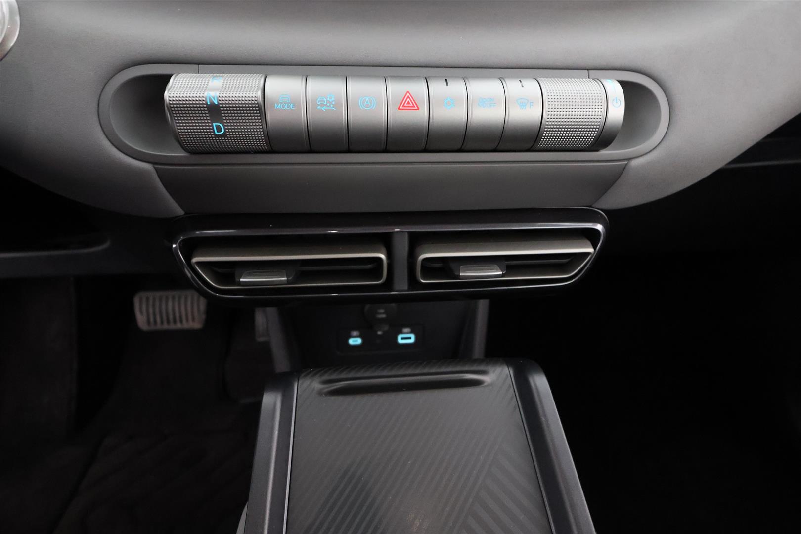 BYD Dolphin Surf 2025