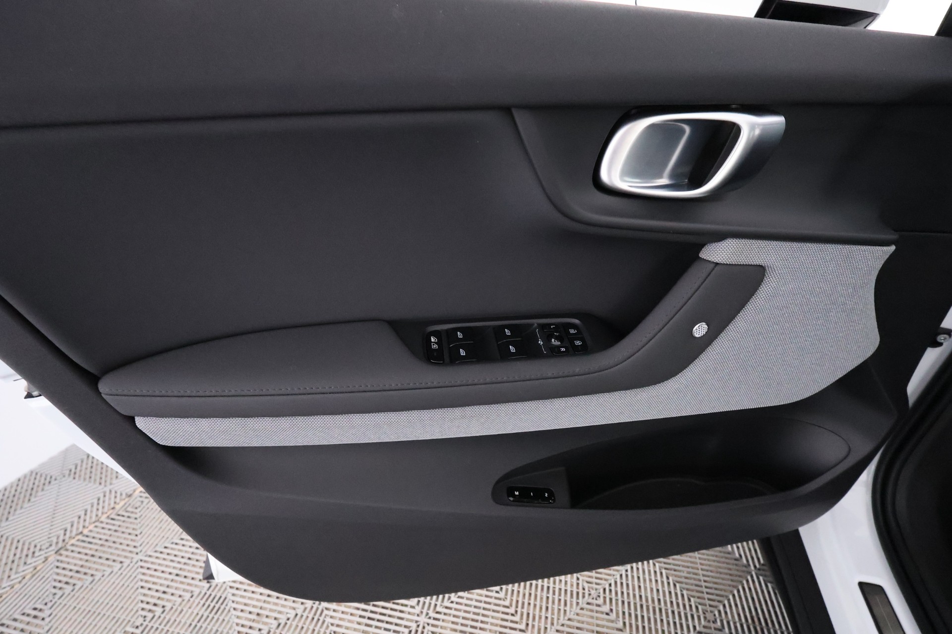 Polestar 2 2023