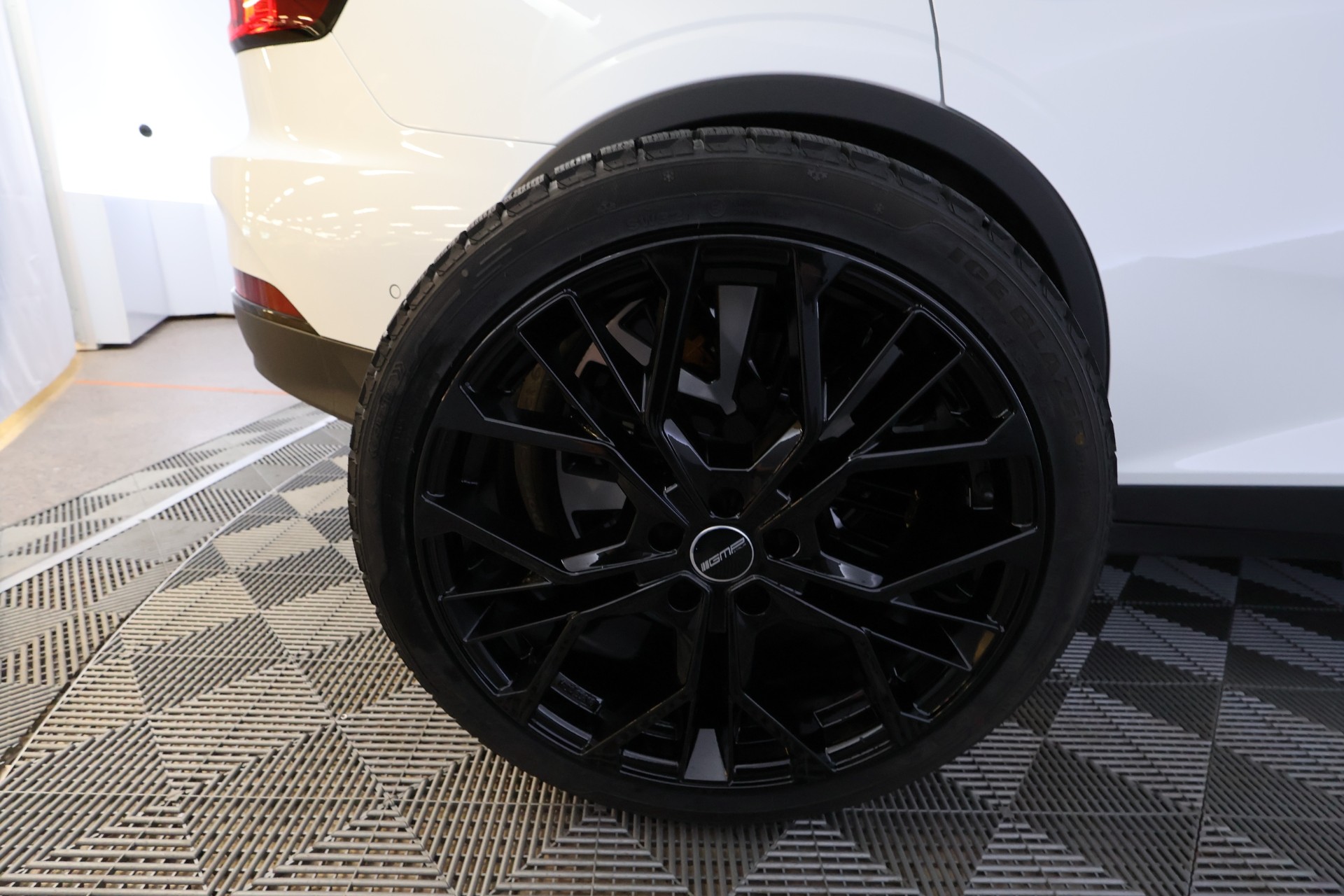 Polestar 2 2023