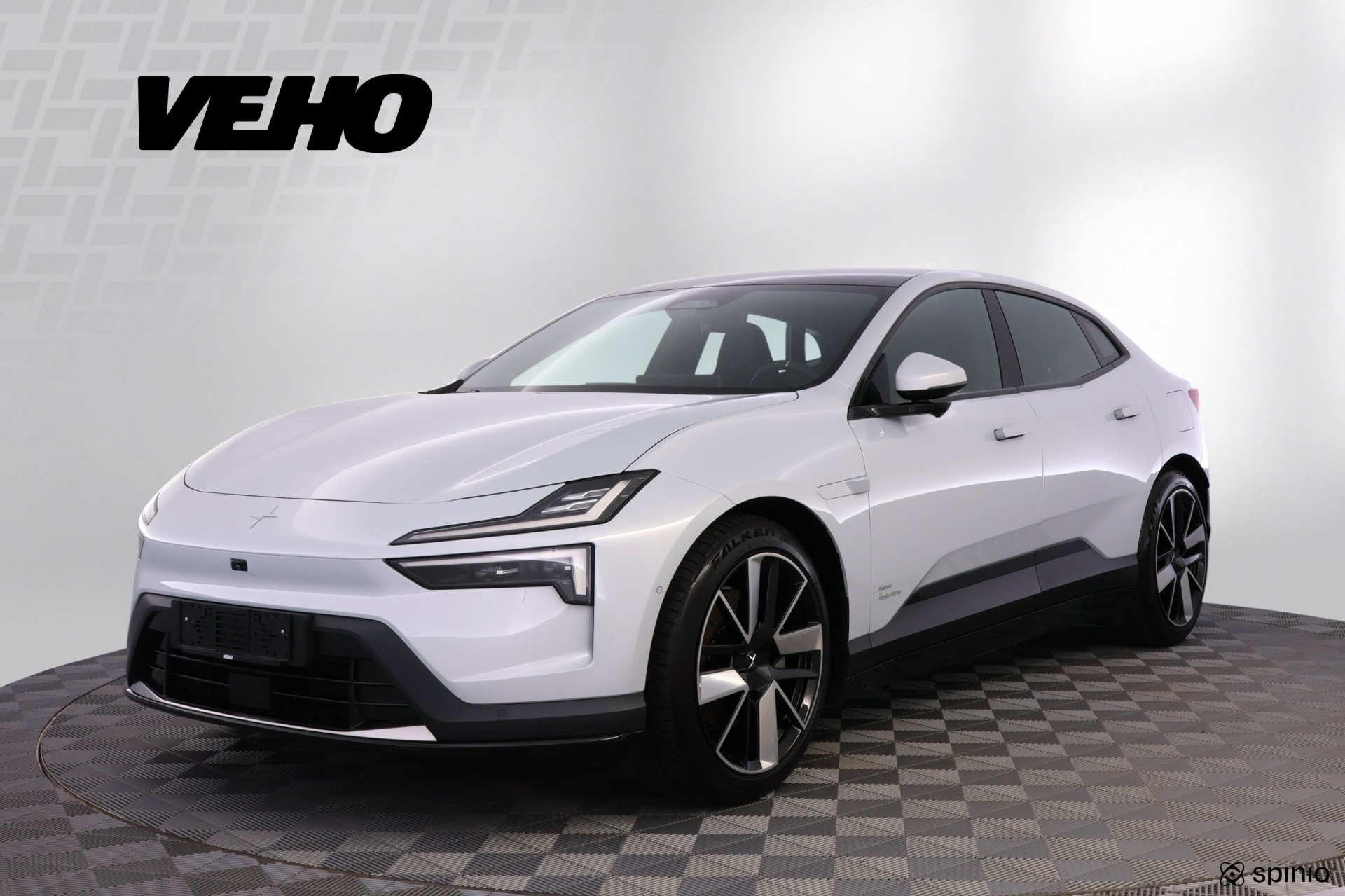 Polestar 4 2025
