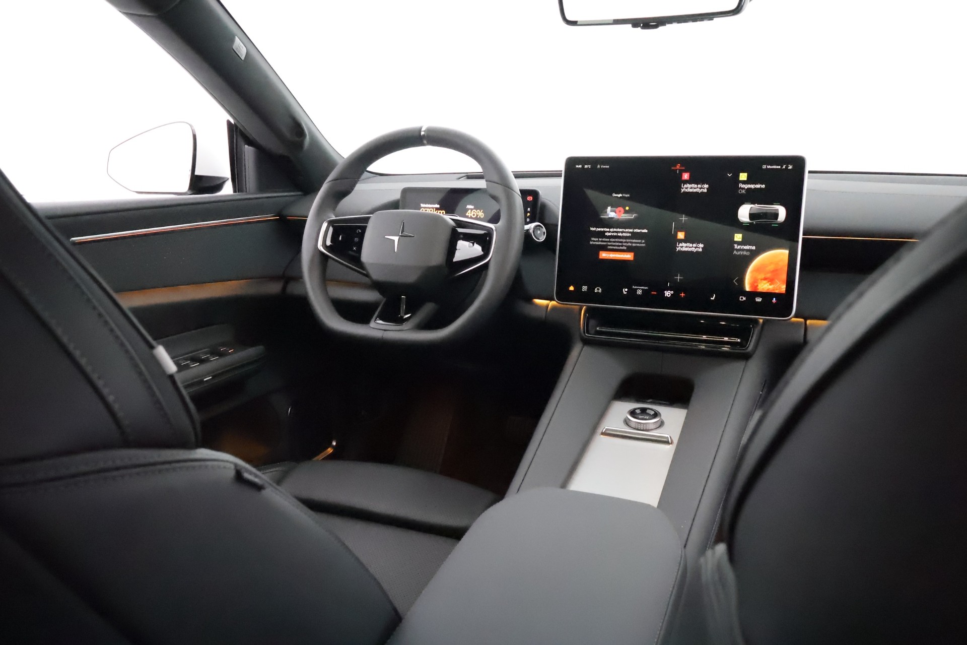 Polestar 4 2025
