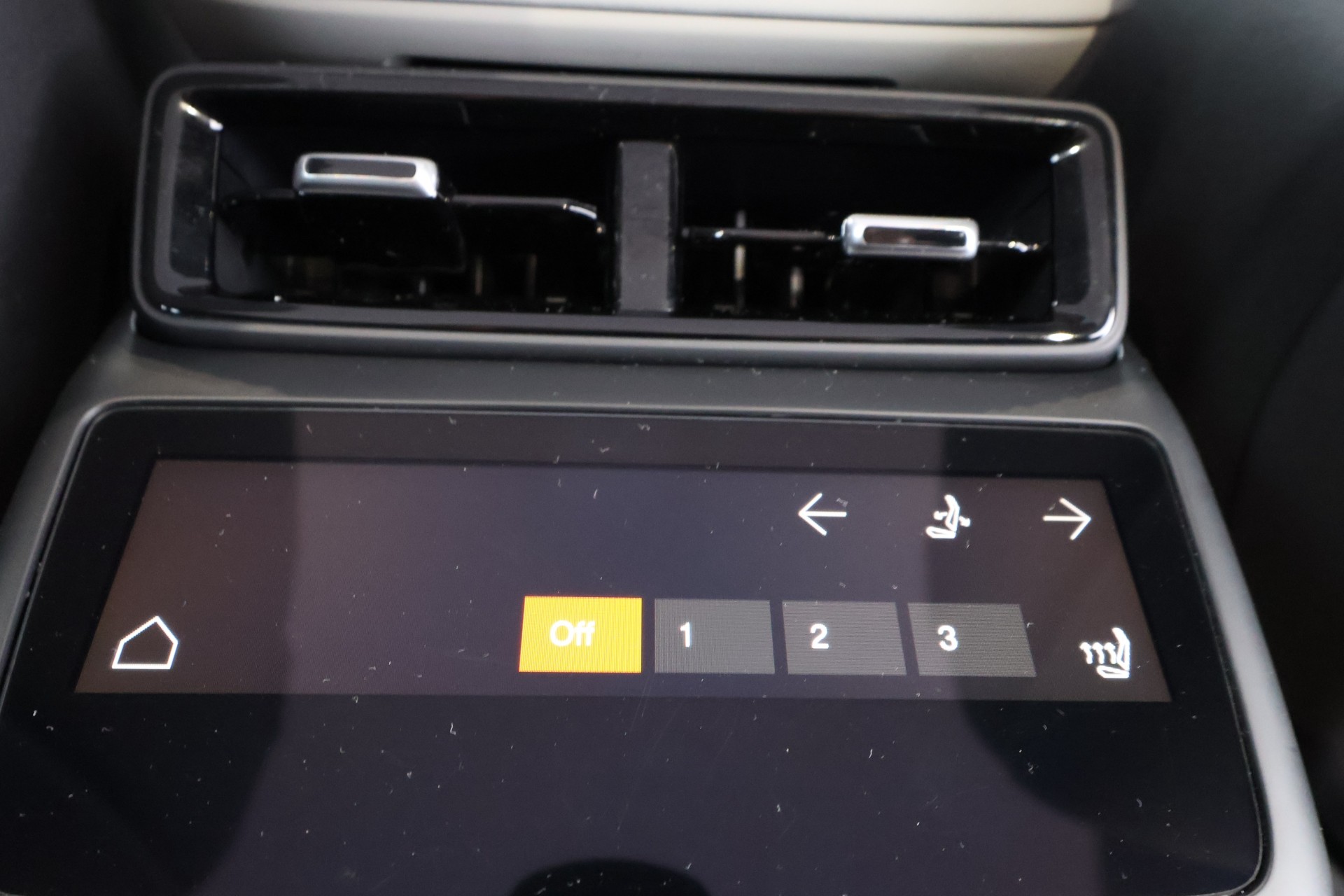 Polestar 4 2025
