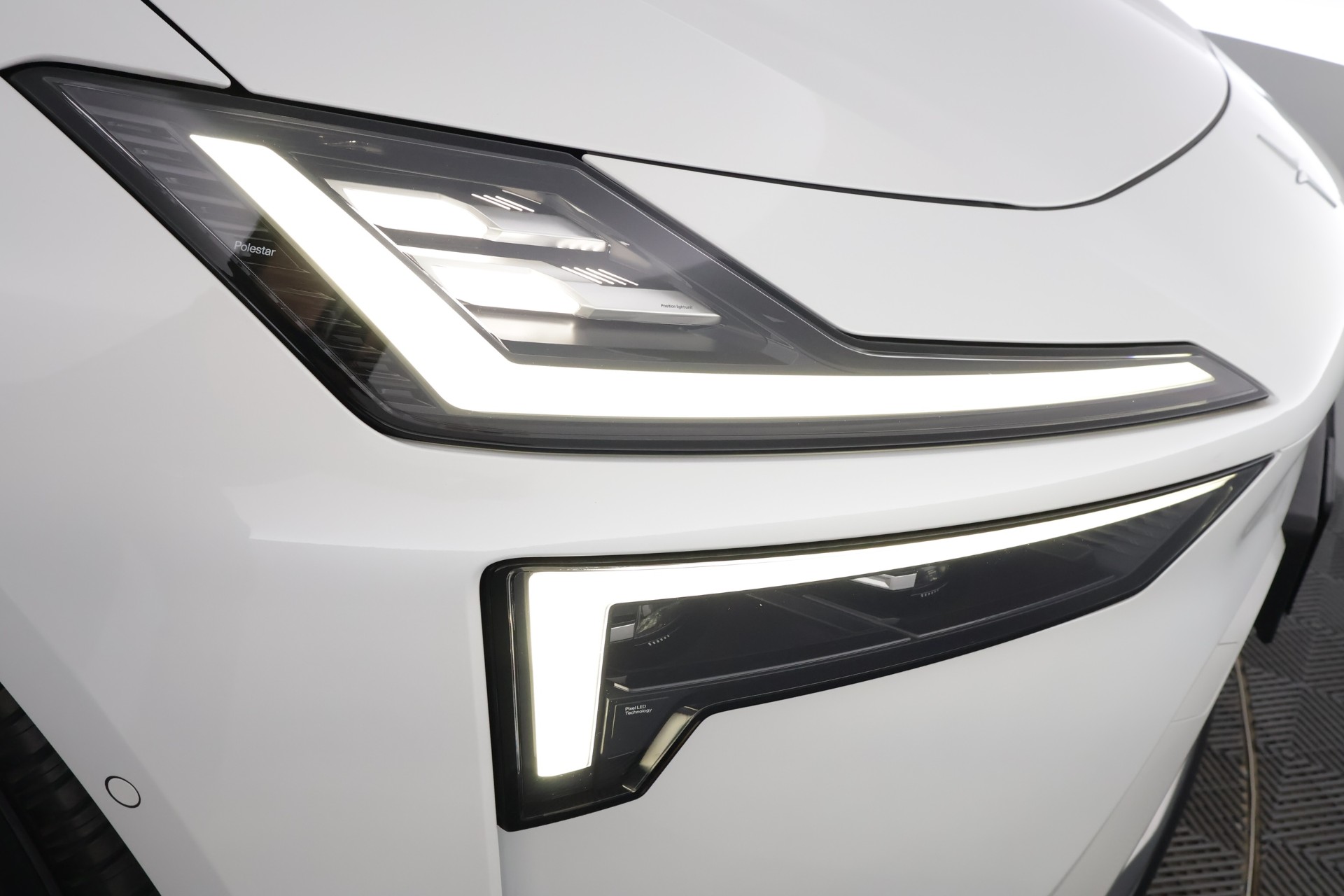 Polestar 4 2025