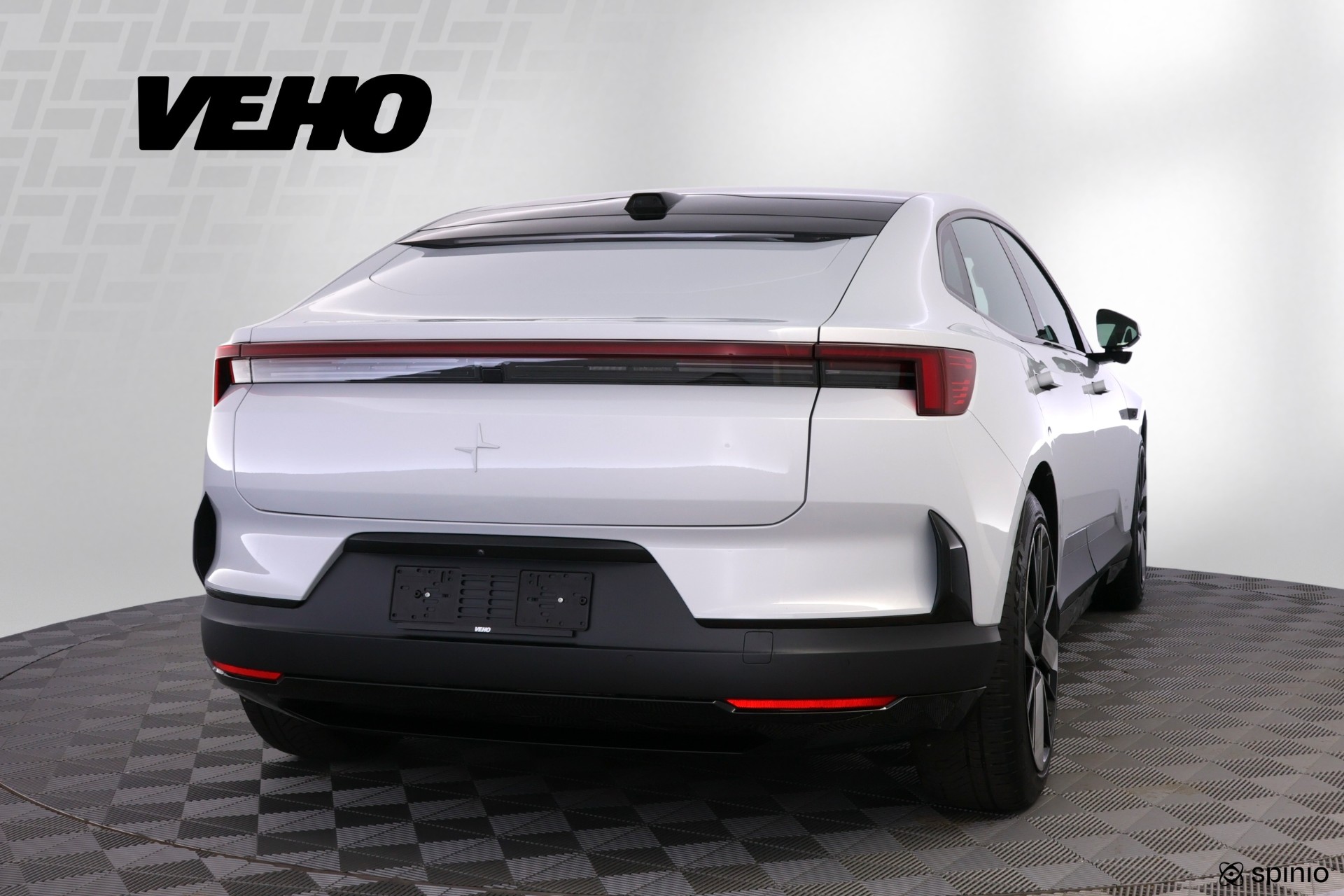 Polestar 4 2025