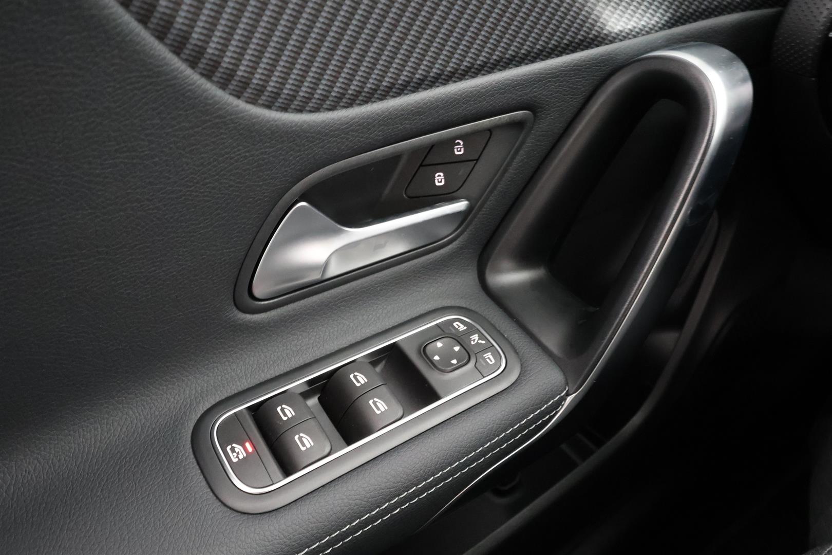 Mercedes-Benz CLA 2025