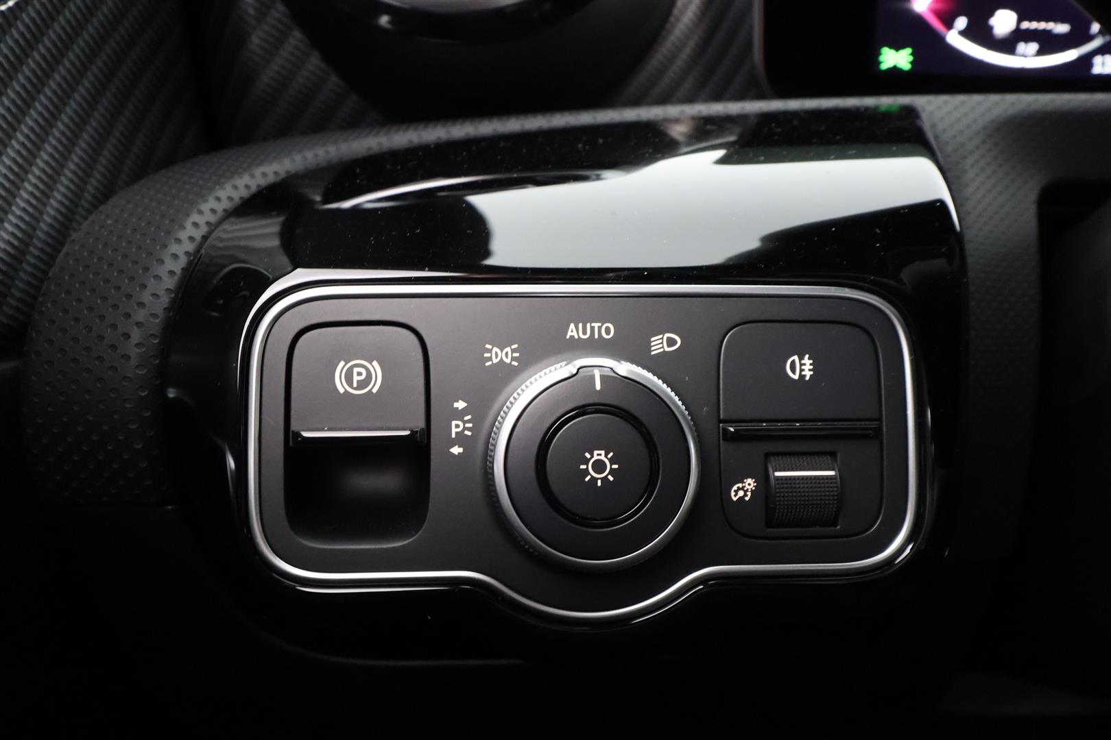 Mercedes-Benz CLA 2025