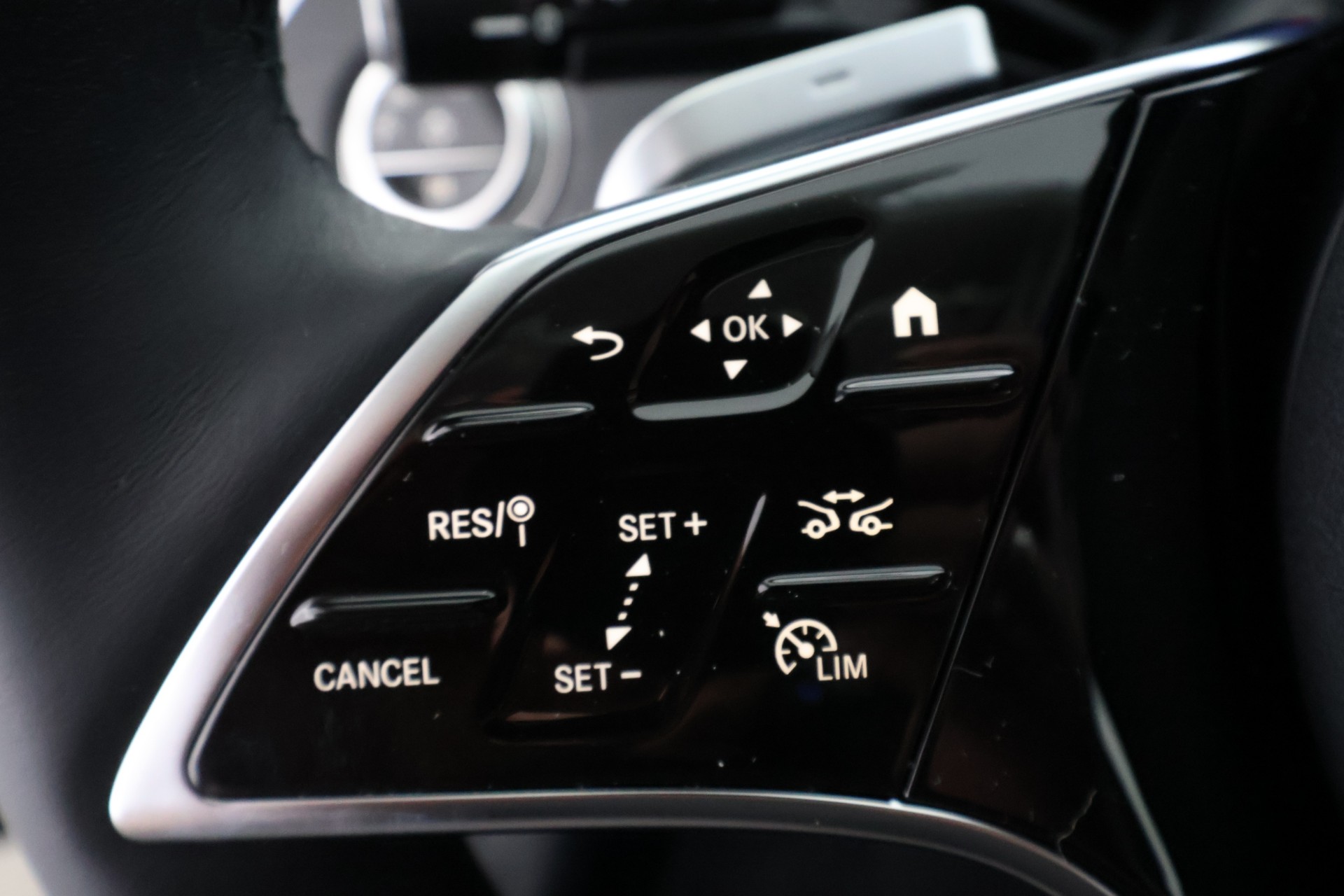 Mercedes-Benz E 2025