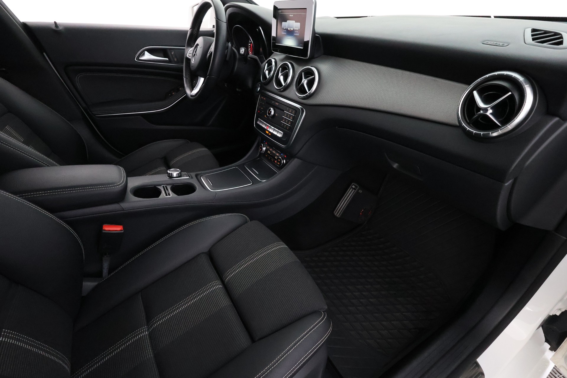 Mercedes-Benz CLA 2018