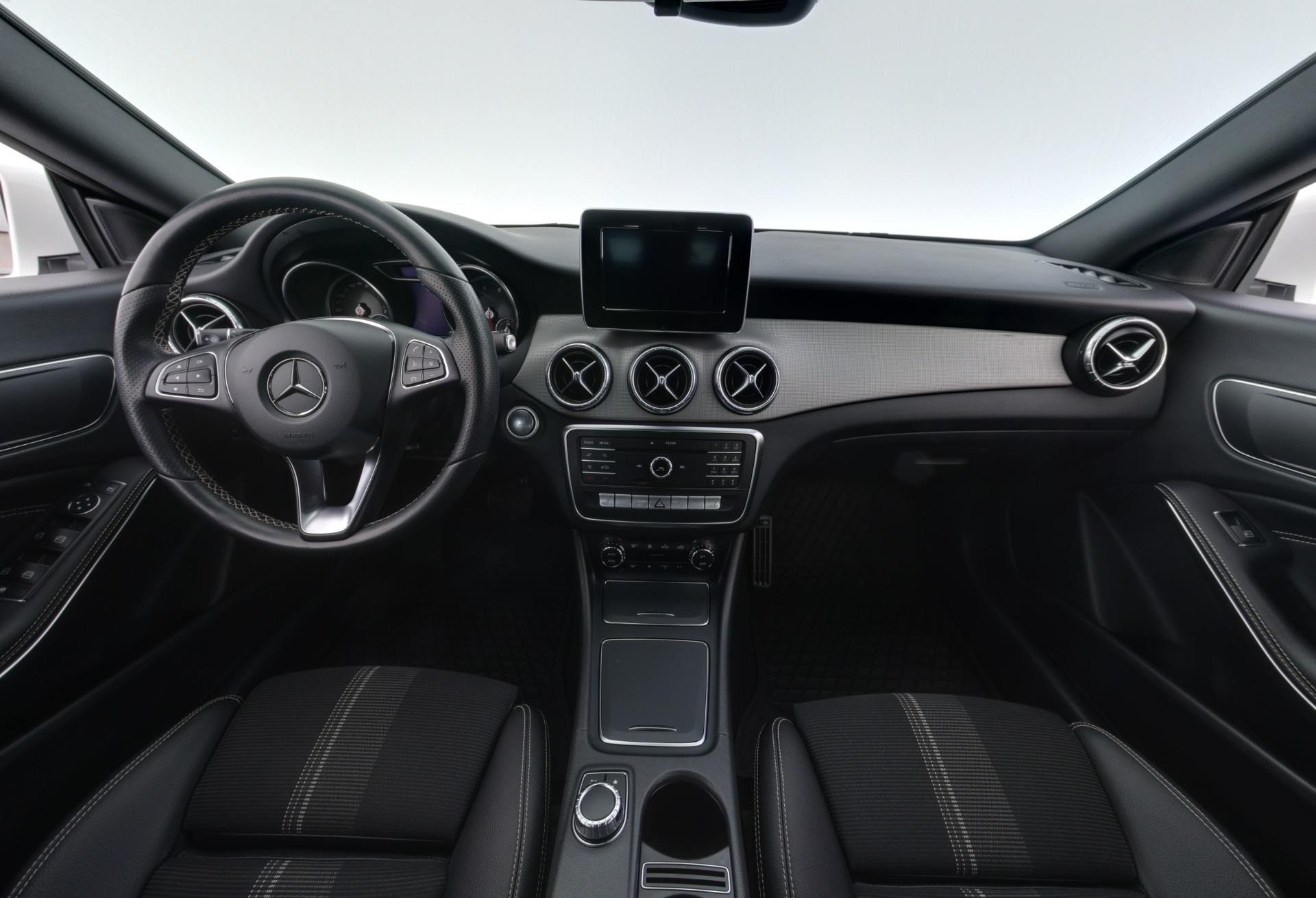 Mercedes-Benz CLA 2018