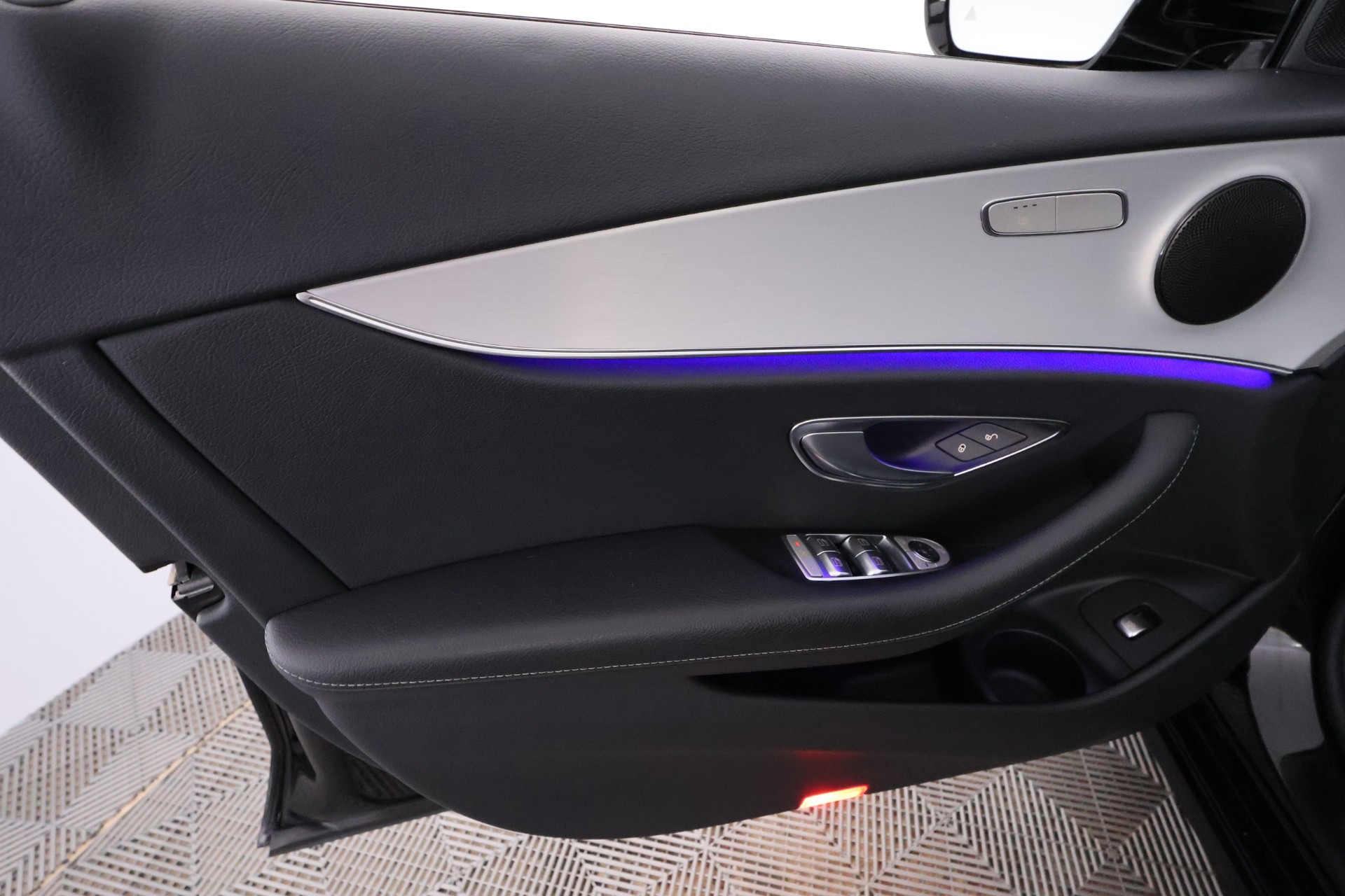 MERCEDES-BENZ E 2021