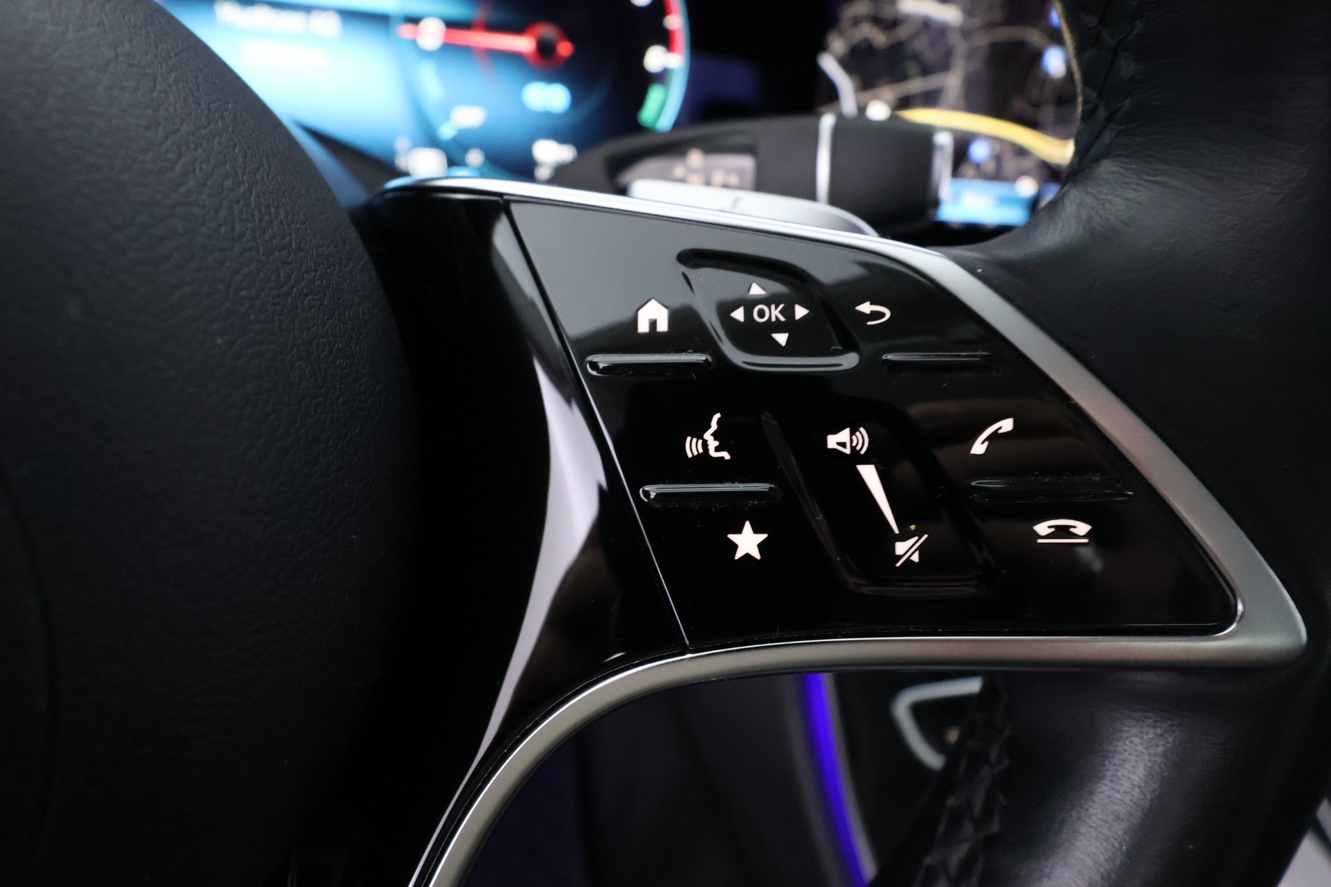 MERCEDES-BENZ E 2021