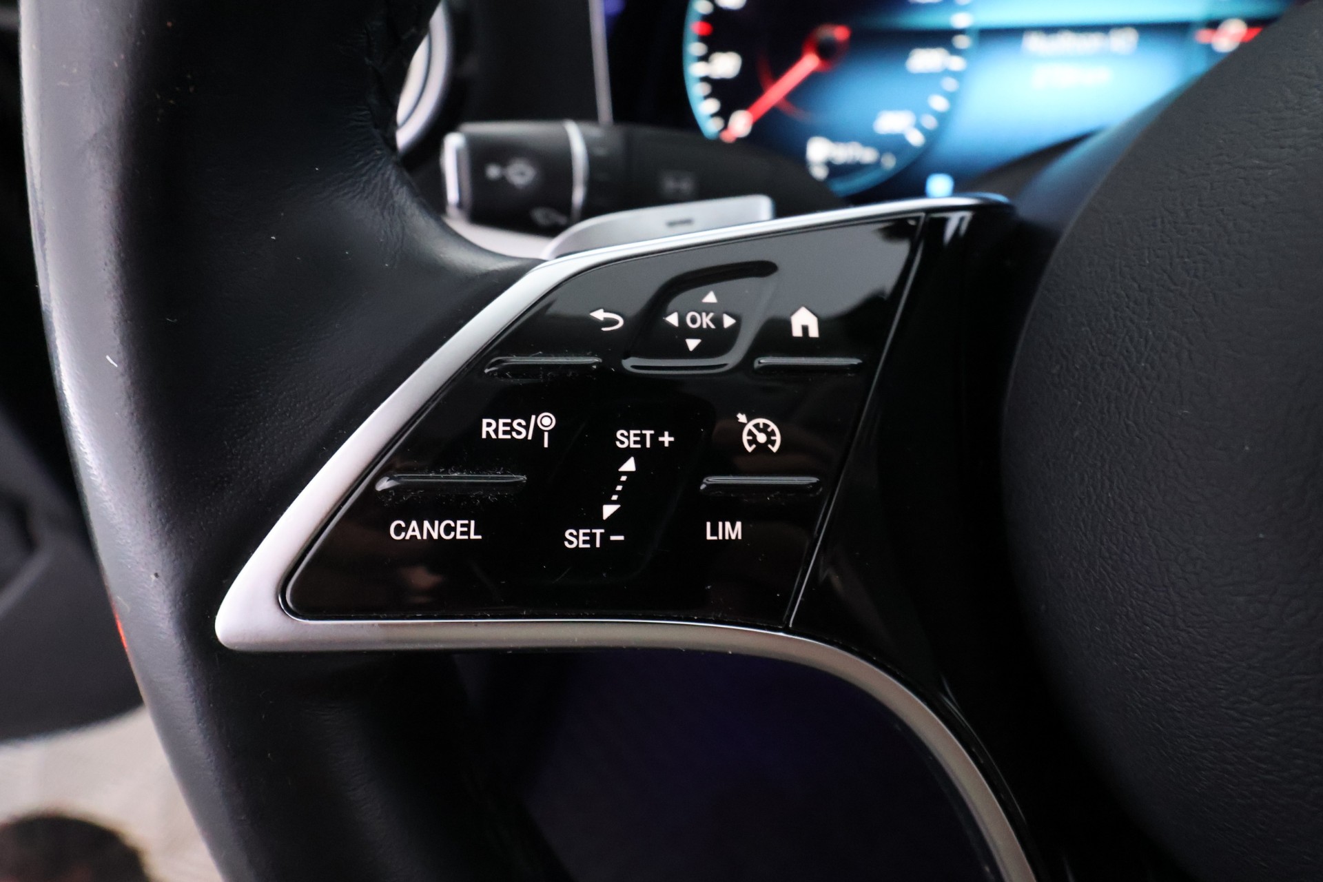 MERCEDES-BENZ E 2021