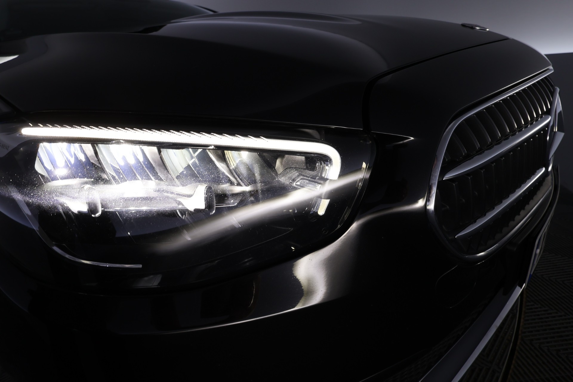 MERCEDES-BENZ E 2021