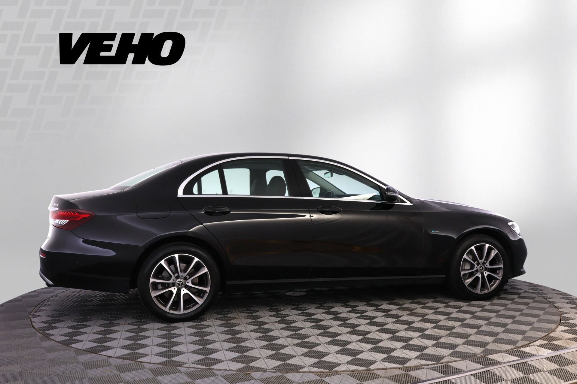 MERCEDES-BENZ E 2021