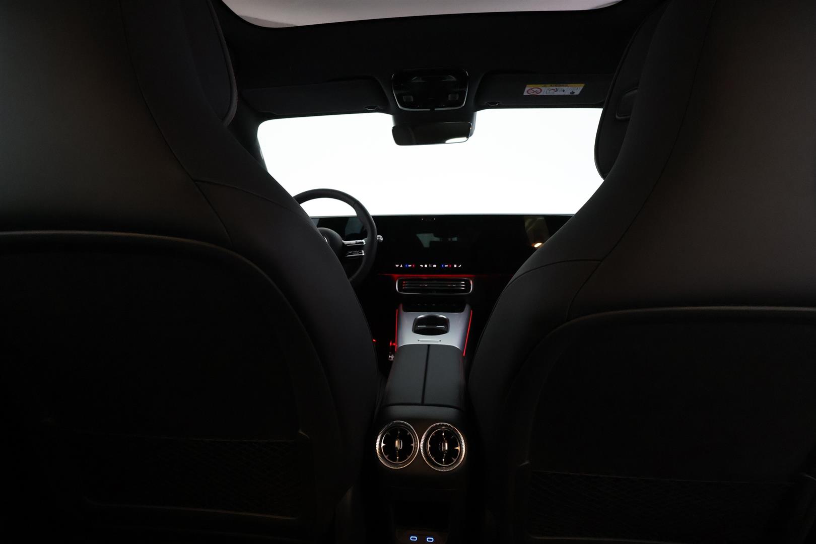 Mercedes-Benz GLB 2026