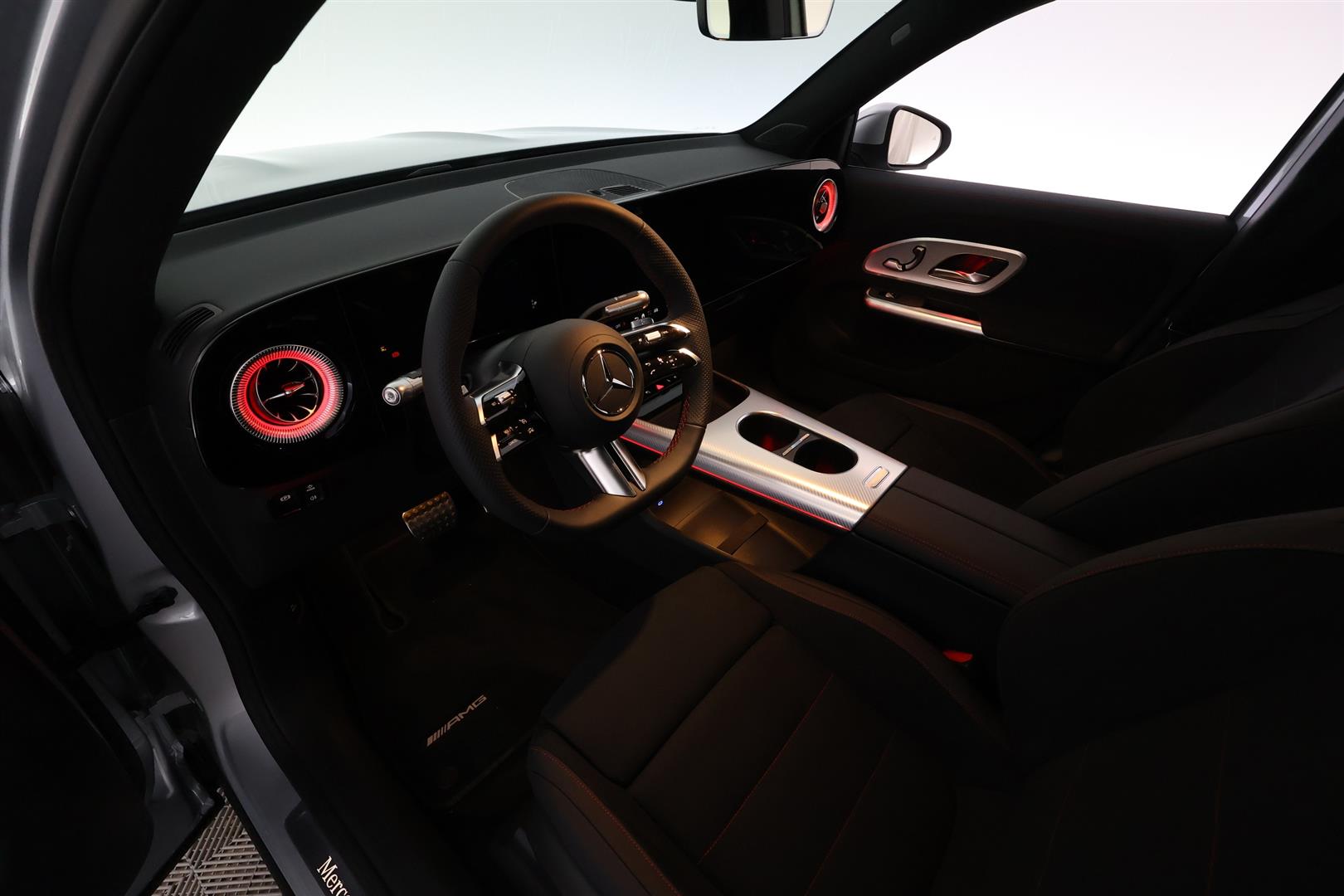 Mercedes-Benz GLB 2026