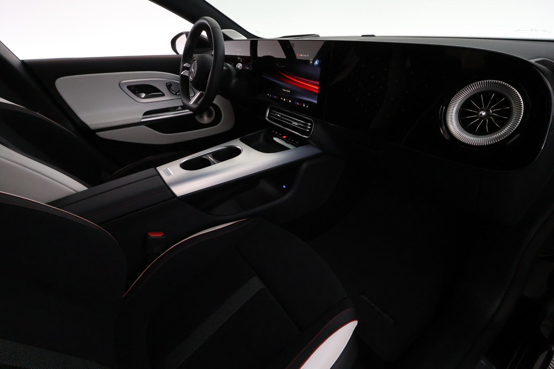 Mercedes-Benz CLA 2025