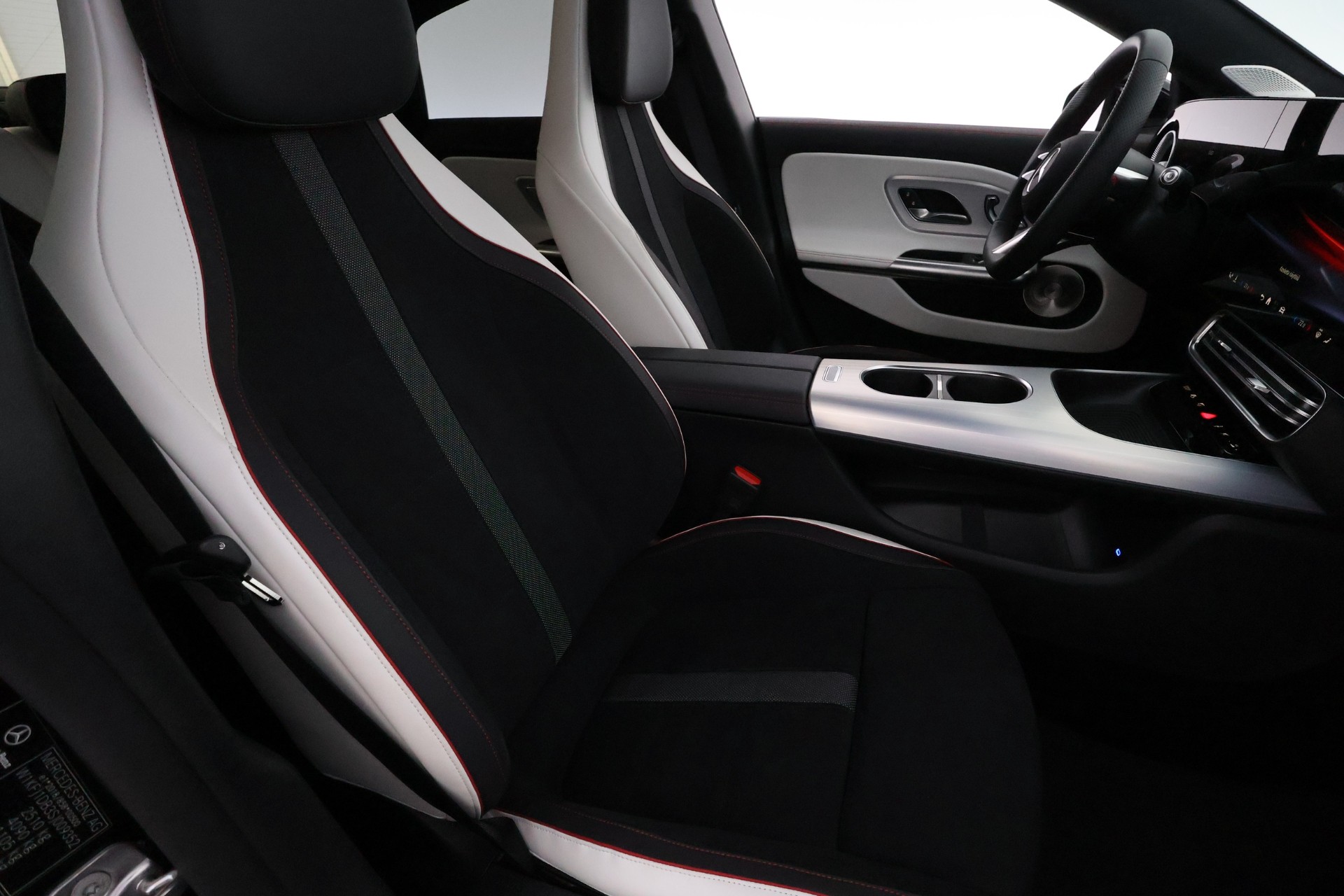 Mercedes-Benz CLA 2025