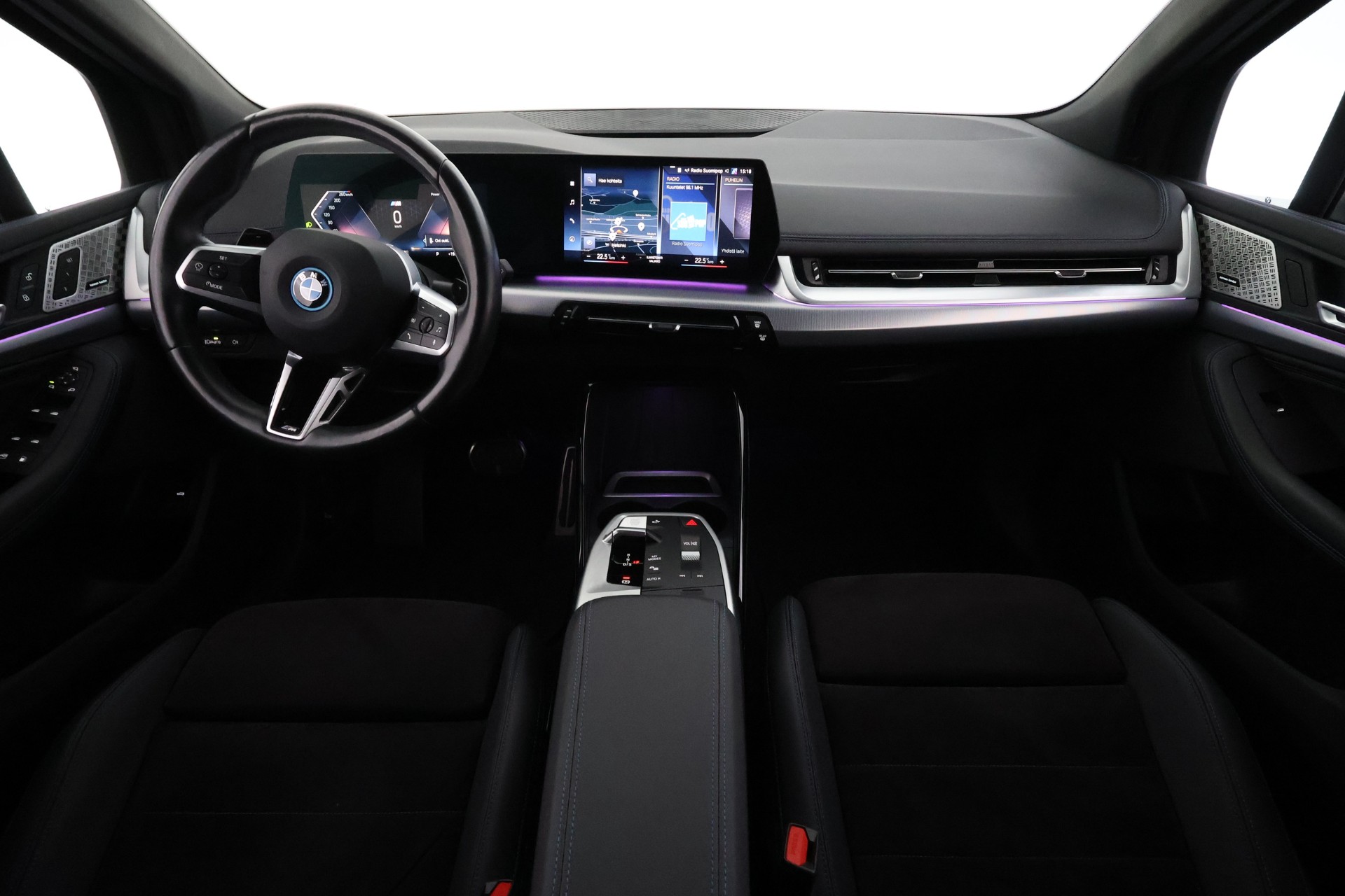 BMW 225 2023