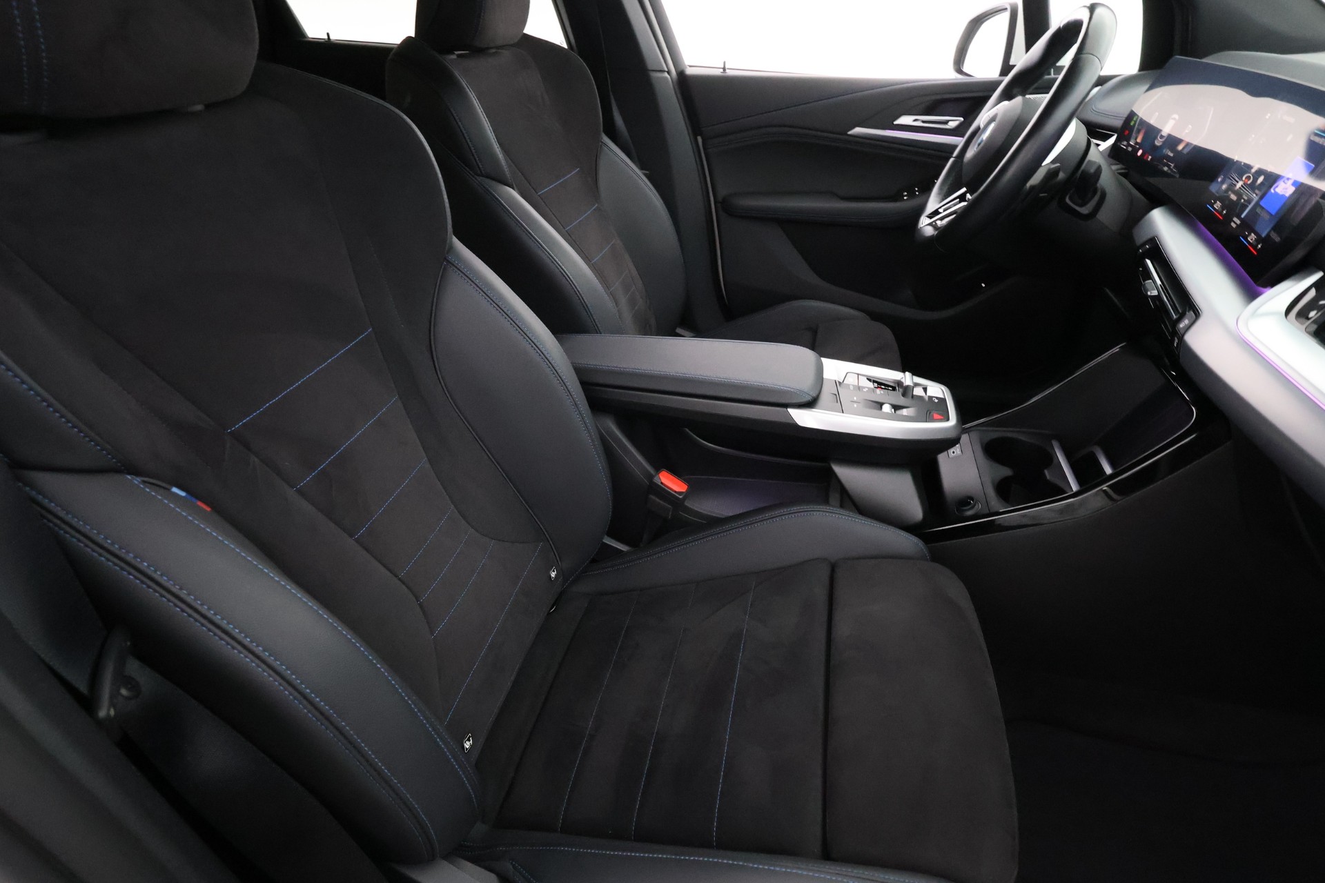 BMW 225 2023