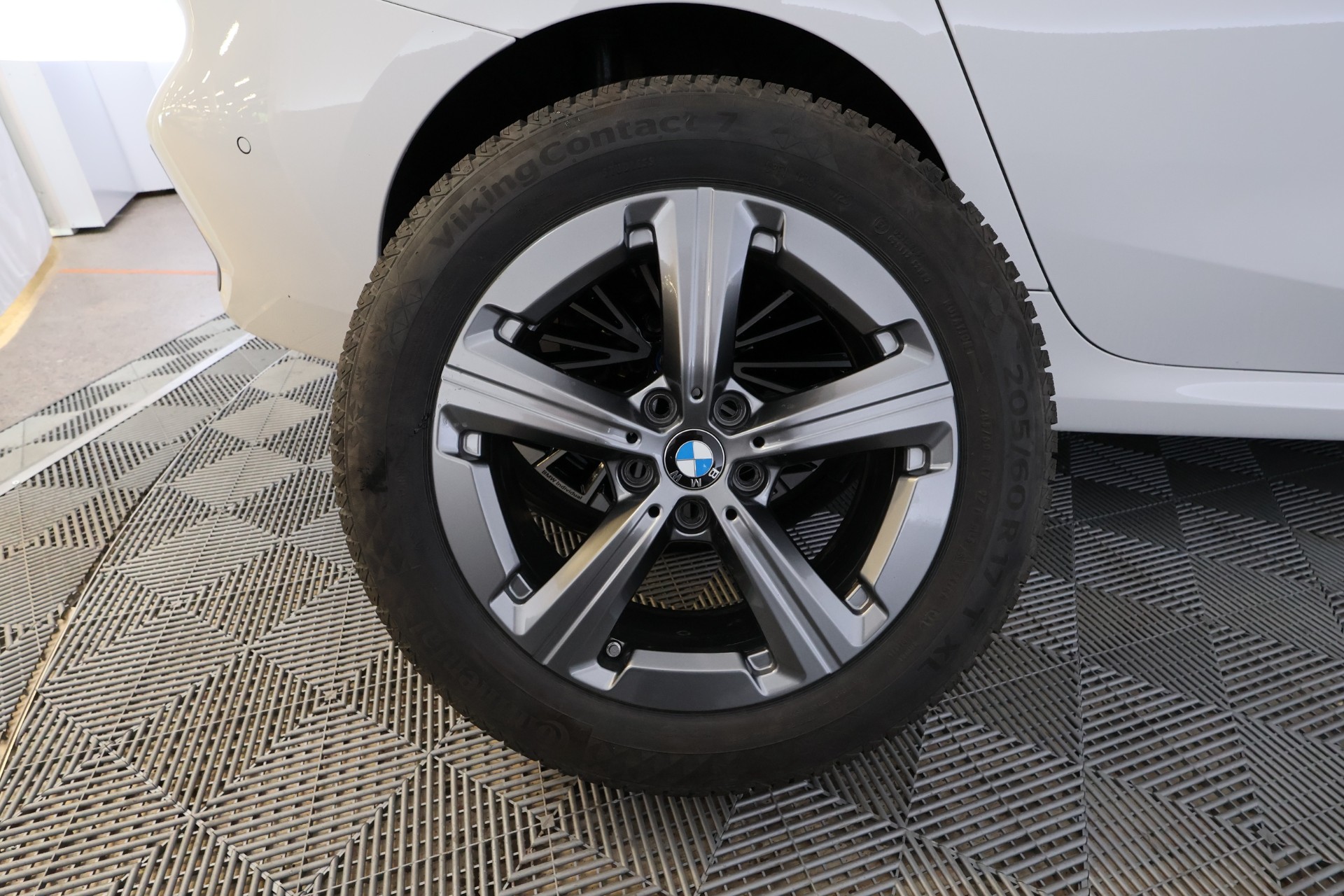 BMW 225 2023