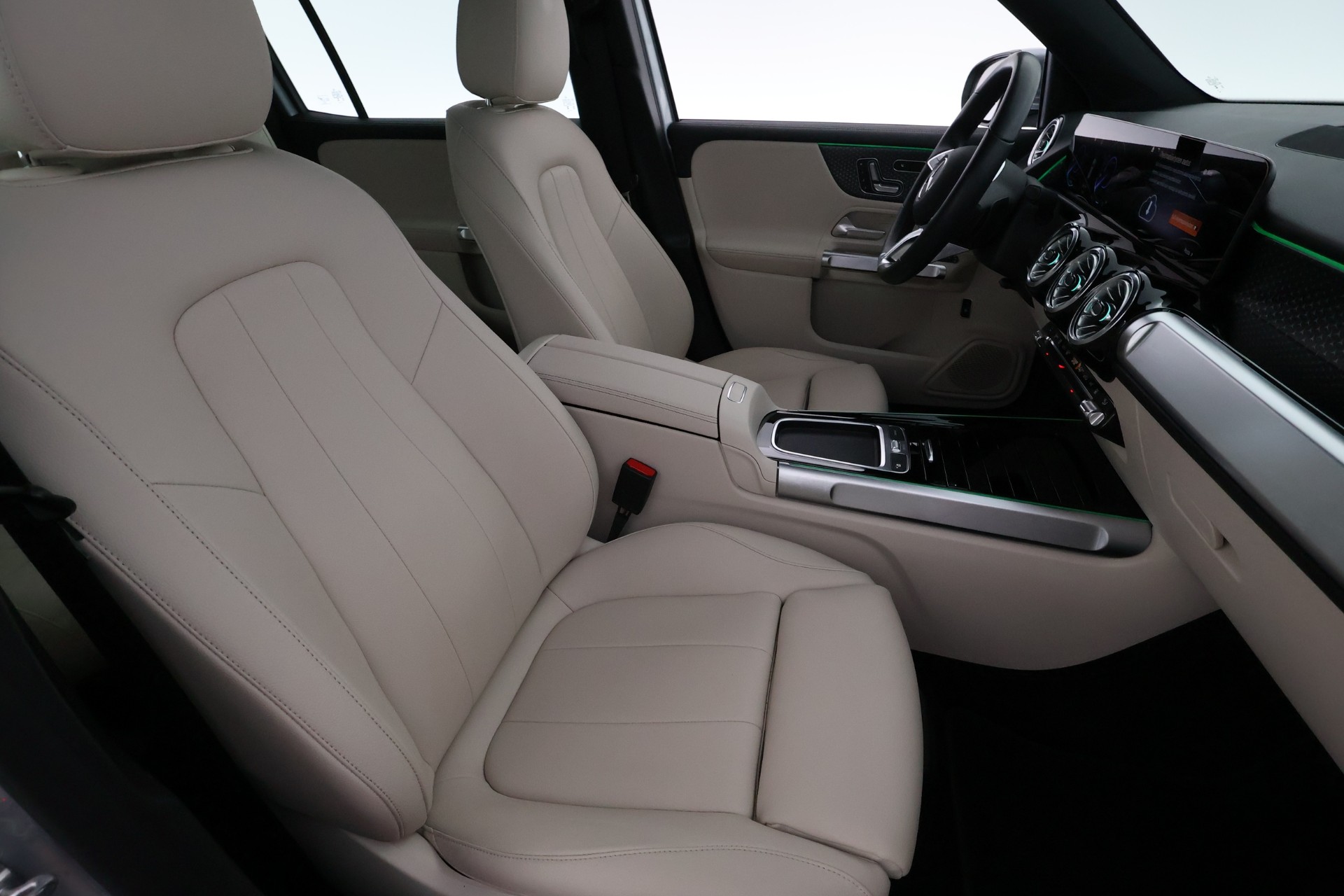 Mercedes-Benz EQB 2024
